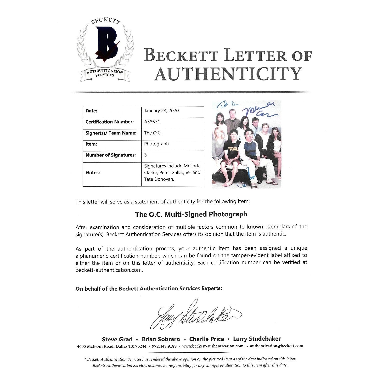 The Cast Photo Melinda Clarke Signed Beckett BAS