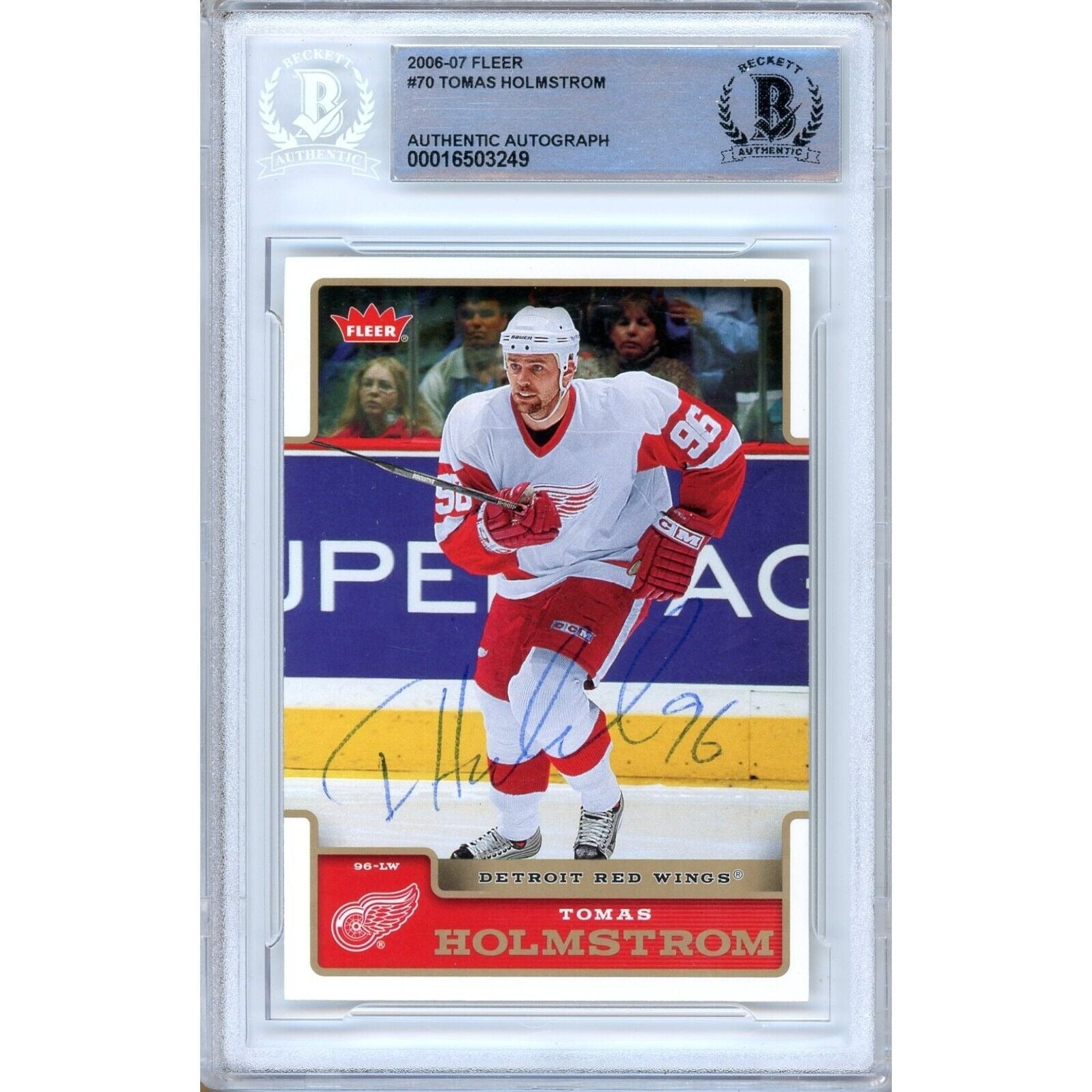 Tomas Holmstrom Detroit Red Wings autographed trading card – full view – Beckett COA