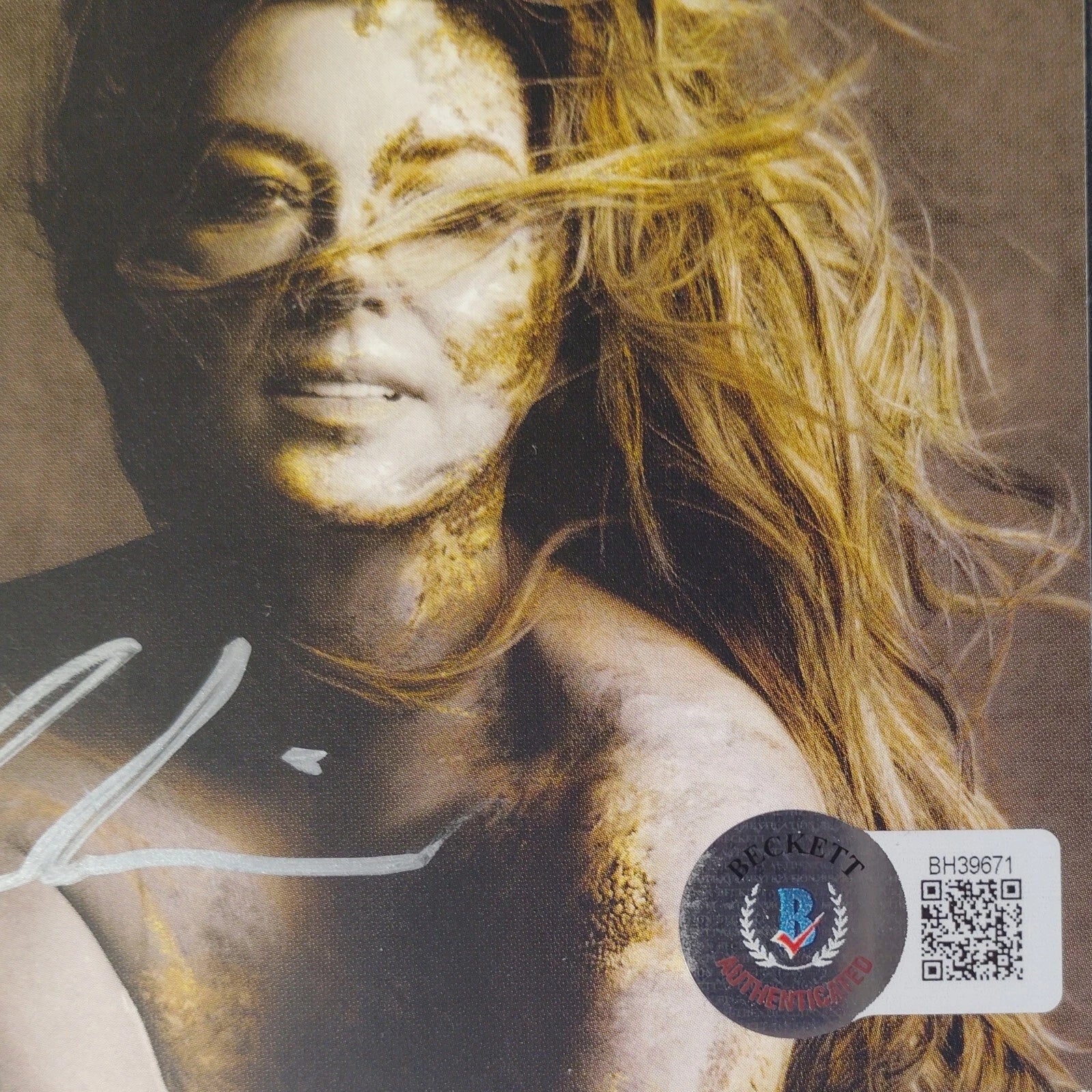 Shania Twain auto memorabilia – authentication sticker – Beckett COA