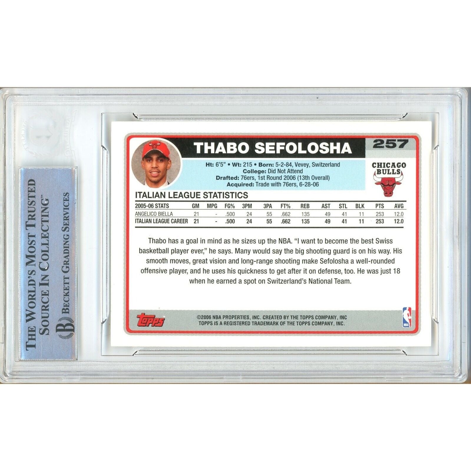 Thabo Sefolosha Chicago Bulls signed trading card – signature close-up – Beckett COA