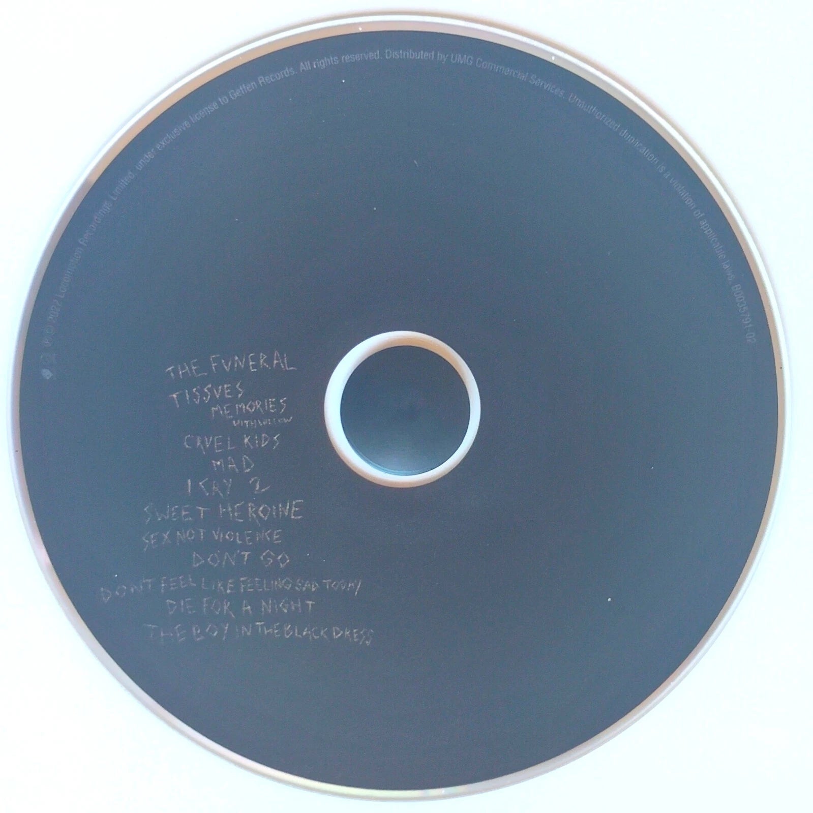 Yungblud auto microphone – authentication sticker – Beckett COA