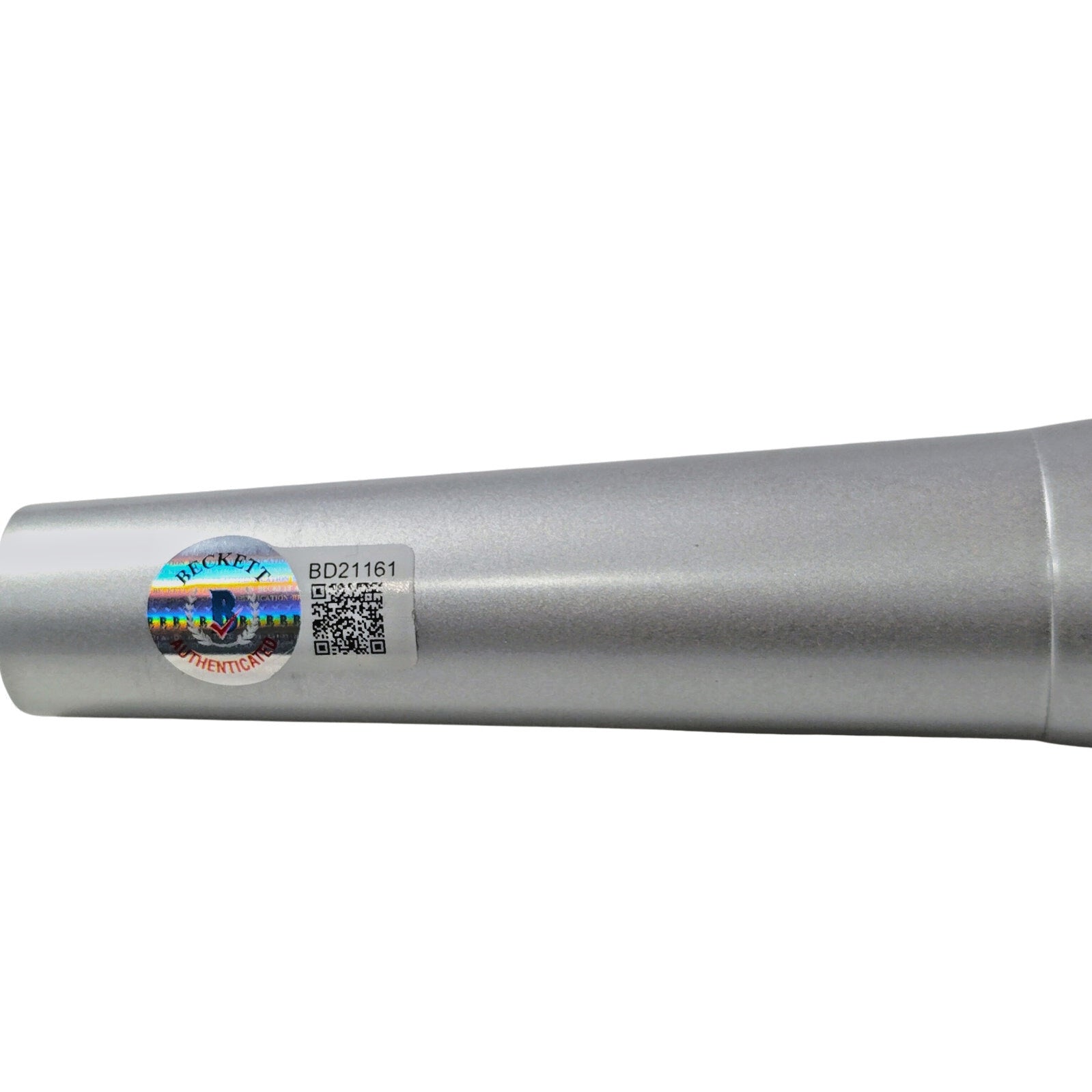 Alex Pall The Chainsmokers Auto Microphone – Beckett BAS