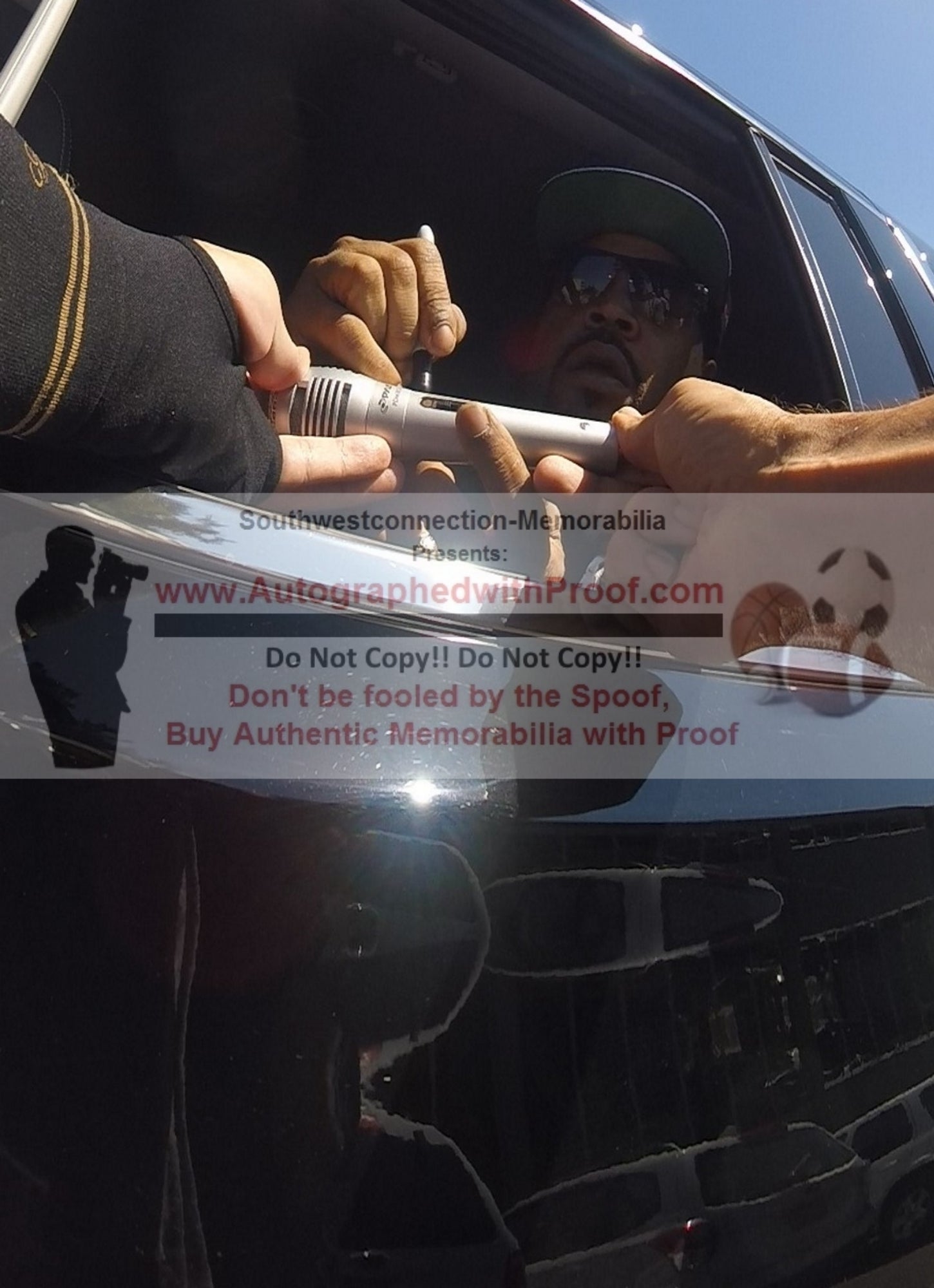 Ice Cube Autographed Microphone Signed Trading Card Beckett BAS