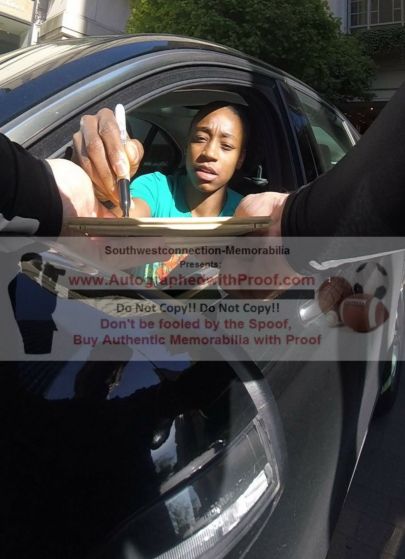 Jewell Loyd Signed Photo Beckett BAS