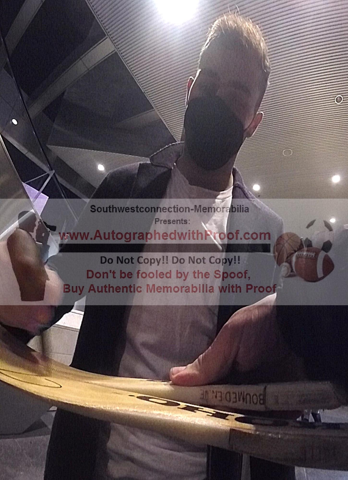 Jordan Eberle Seattle Kraken Signed Trading Card Beckett BAS