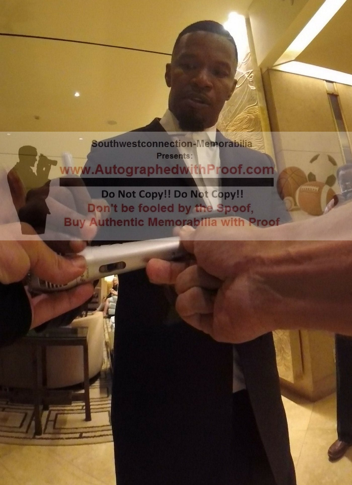 Jamie Foxx Autographed Microphone Signed Trading Card Beckett BAS