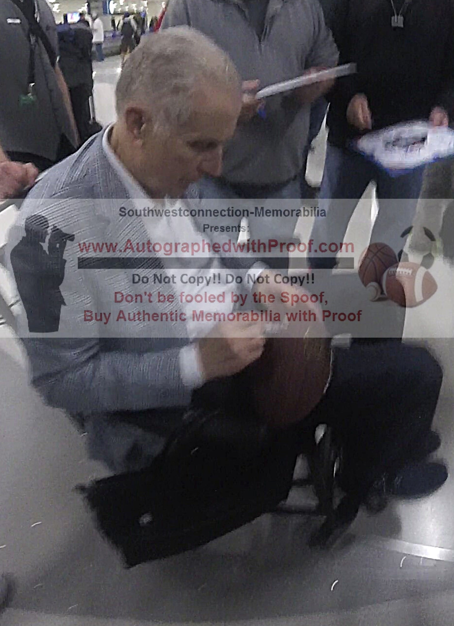 Paul Tagliabue Signed Photo Beckett BAS