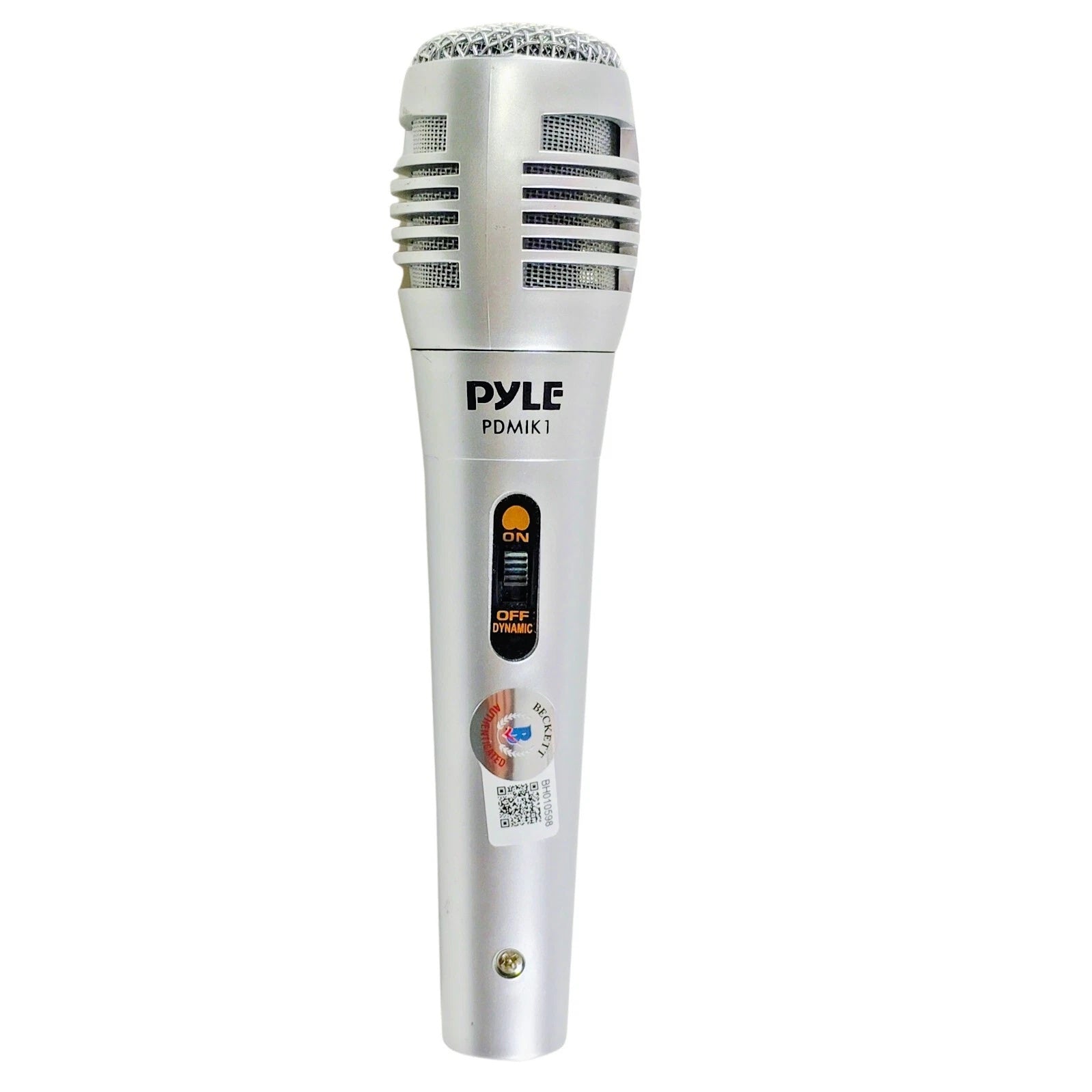 Tommy Chong signed photo – signature close-up – Beckett COA