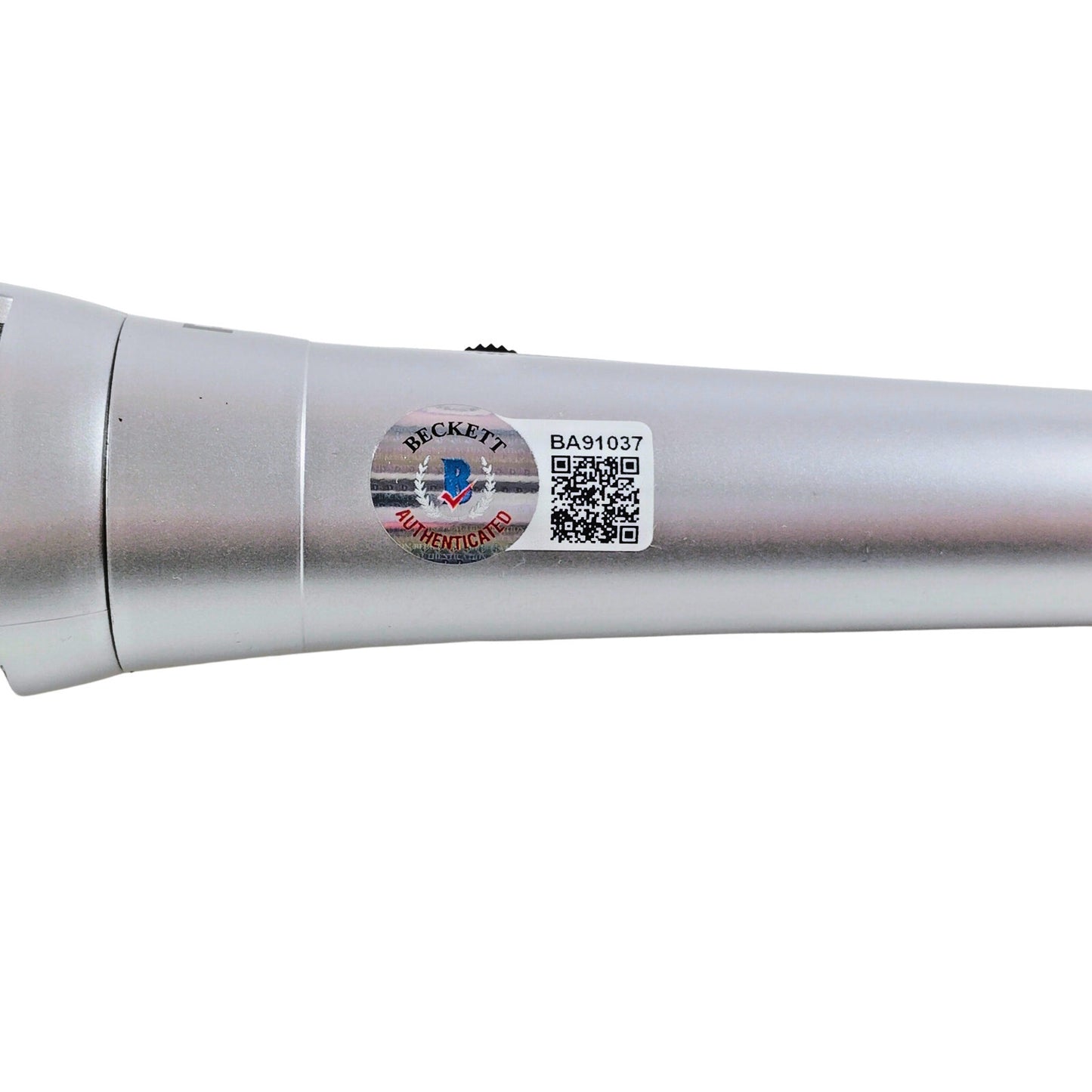 Music- Autographed- 1990's Rapper Yo-Yo Signed Microphone Exact Proof Photo Beckett Authentication 102