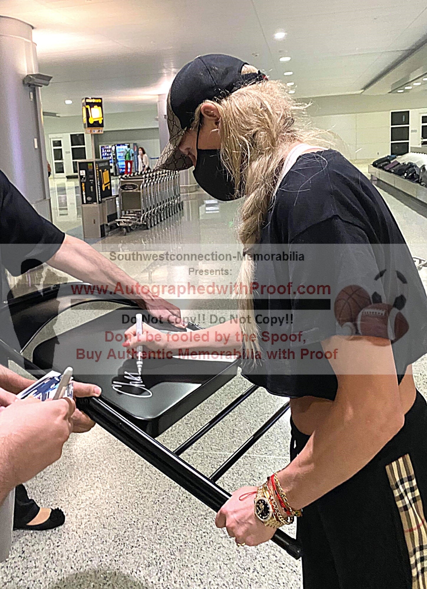 Charlotte Flair Signed Microphone – Beckett BAS