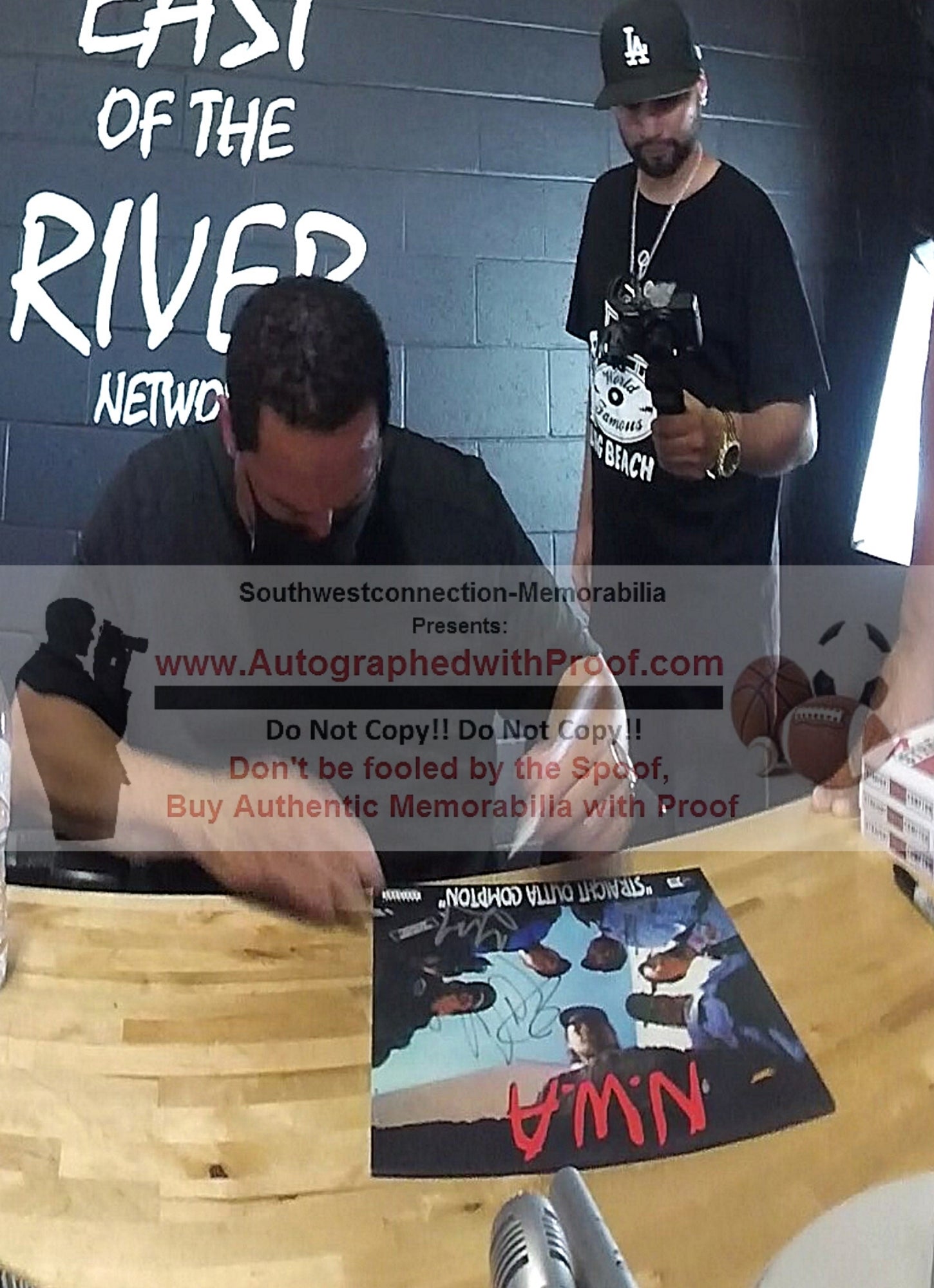 Ice Cube And Dj Yella auto photo – authentication sticker – Beckett COA