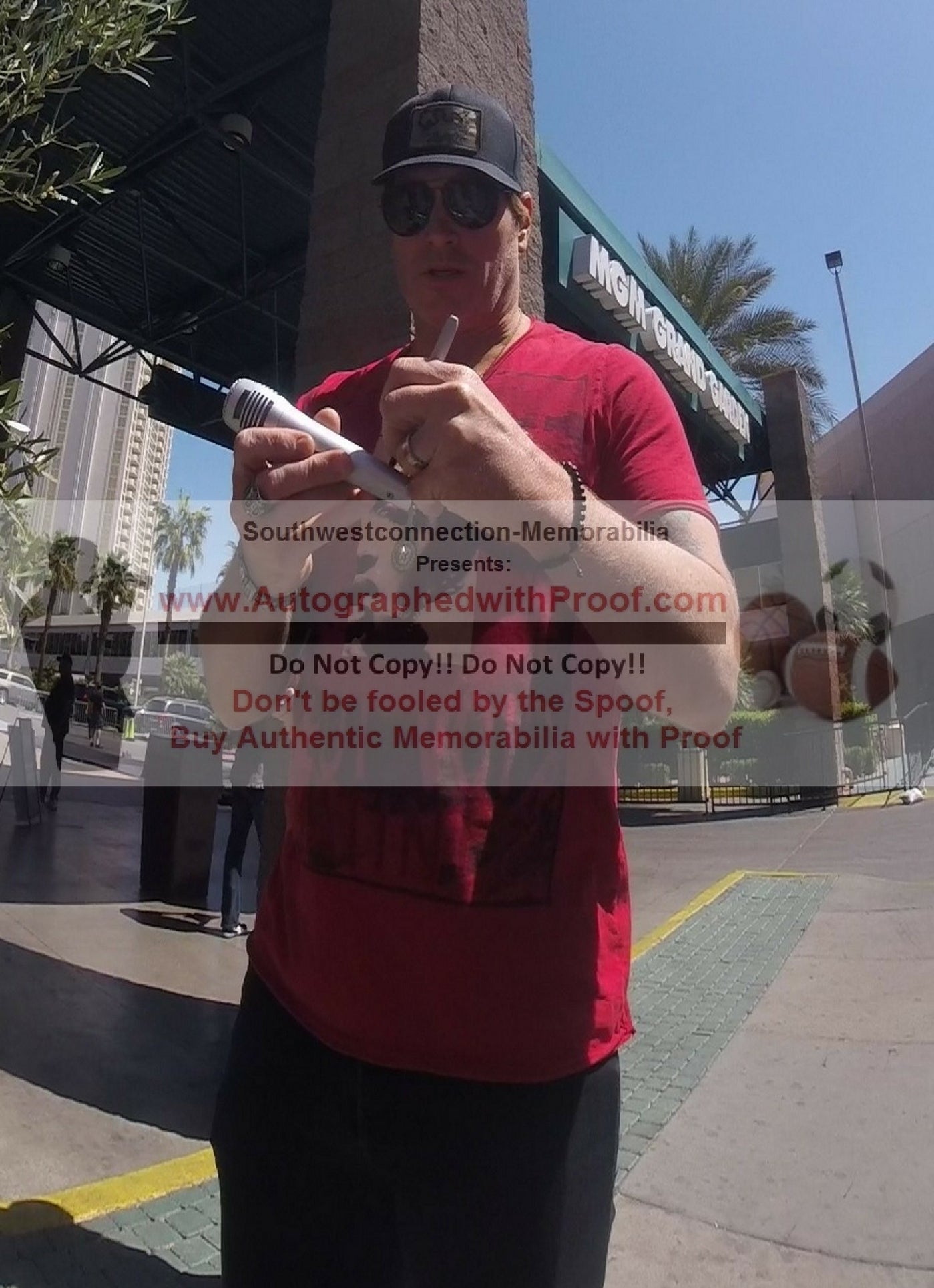 Microphones-Autographed - Jerrod Niemann Signing Pyle Full Size Microphone, Proof Photo - Beckett BAS 2