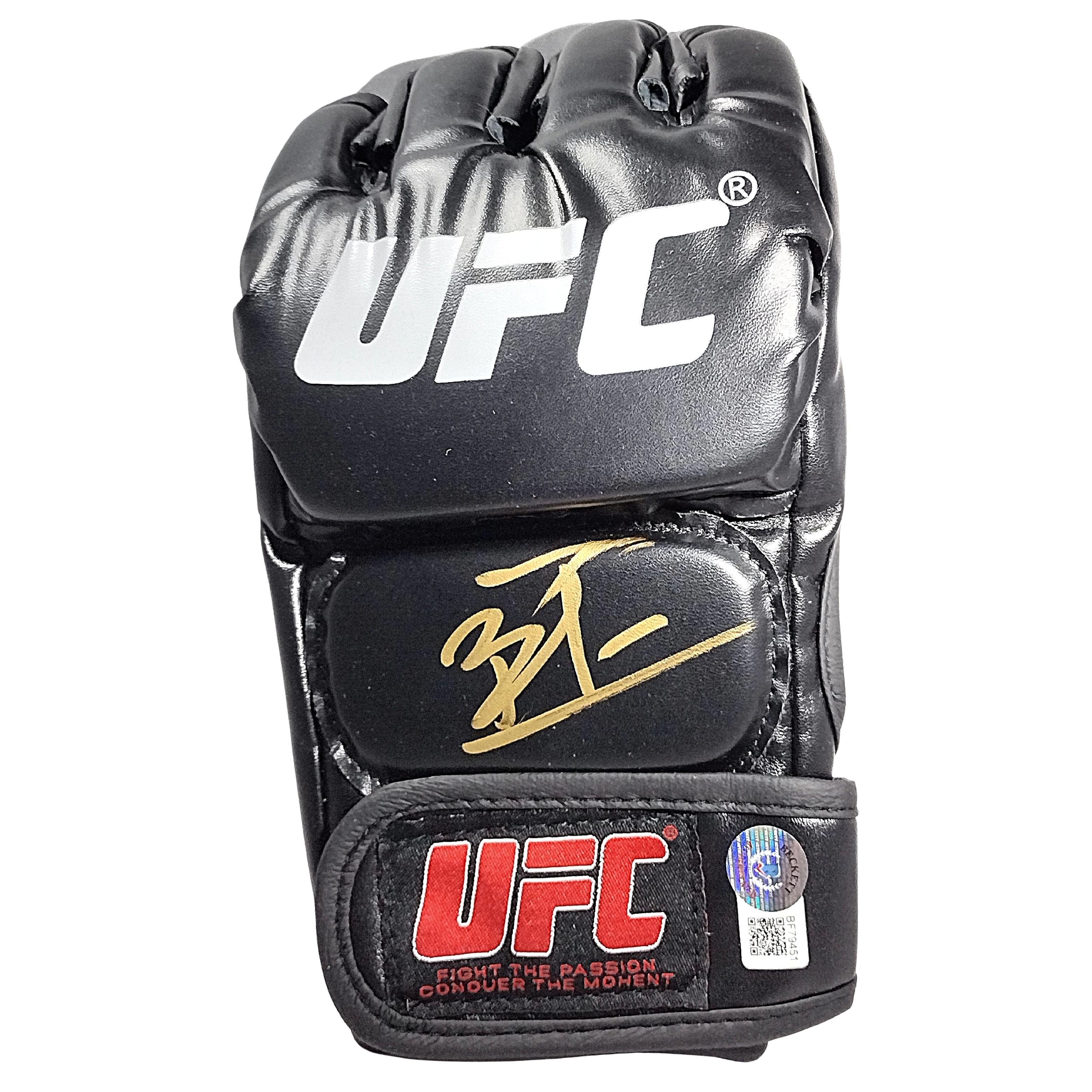 Jiri Prochazka Autographed UFC Gloves – Beckett BAS