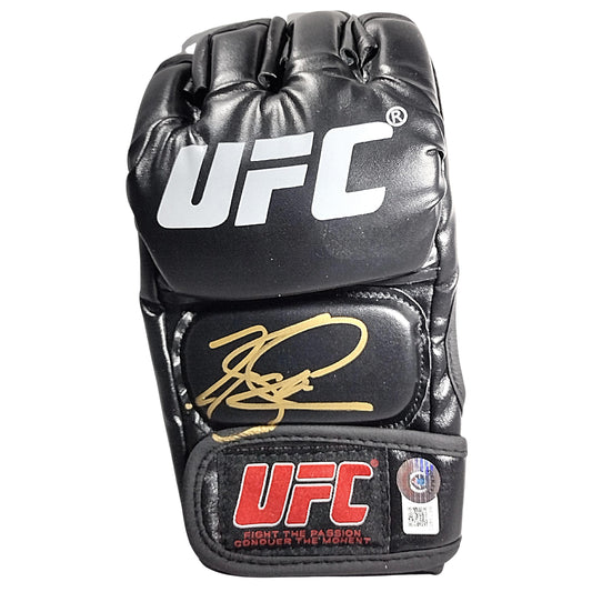 UFC- Autographed- Kelvin Gastelum Signed Ultimate Fighting Championship Glove Beckett Certified Authentic 101