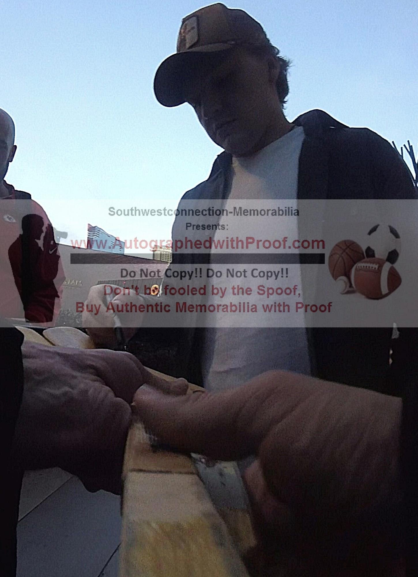 Kirill Kaprizov Signed – Beckett BAS.