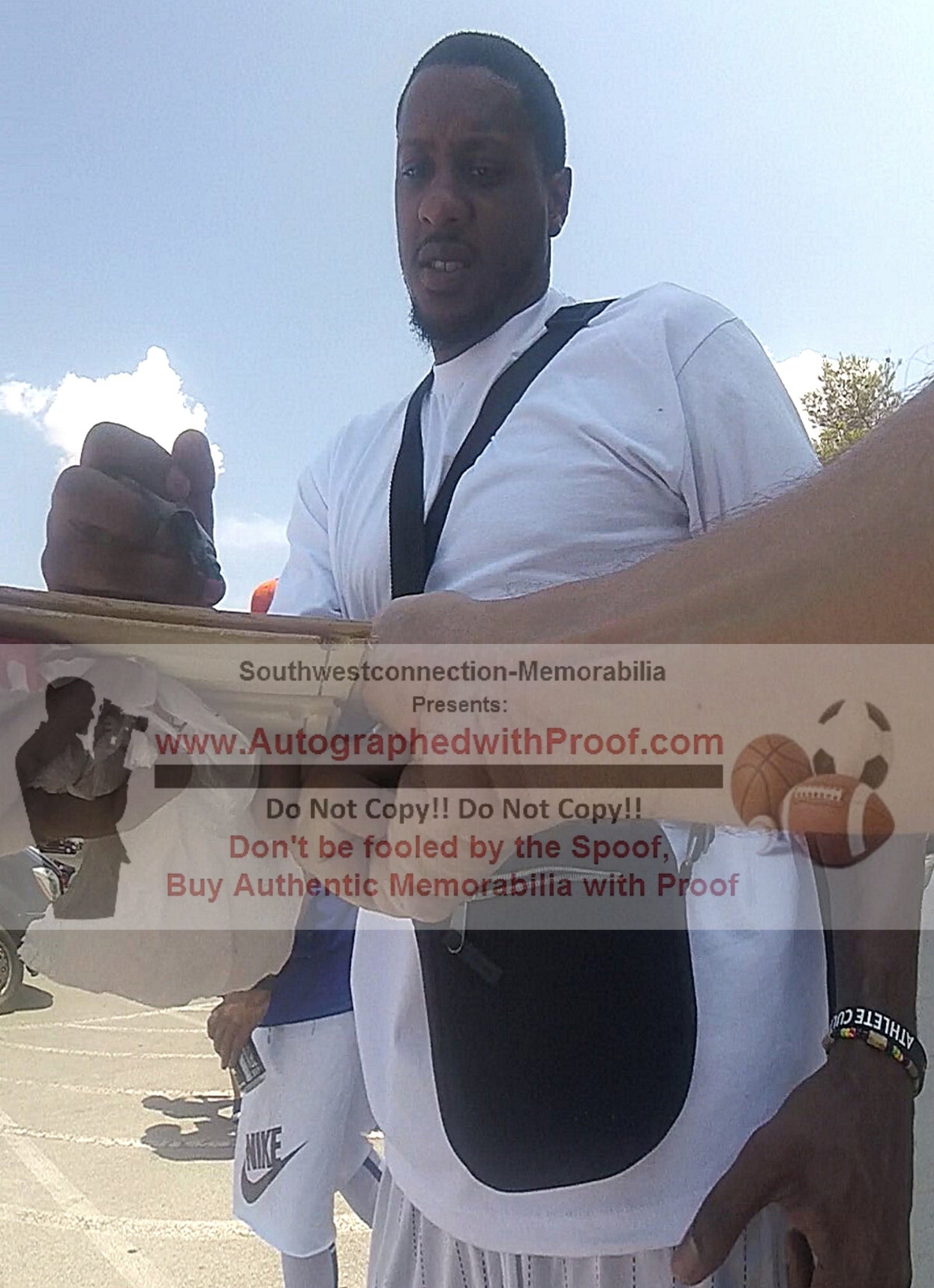 Mario Chalmers signed basketball – signature close-up – Beckett COA