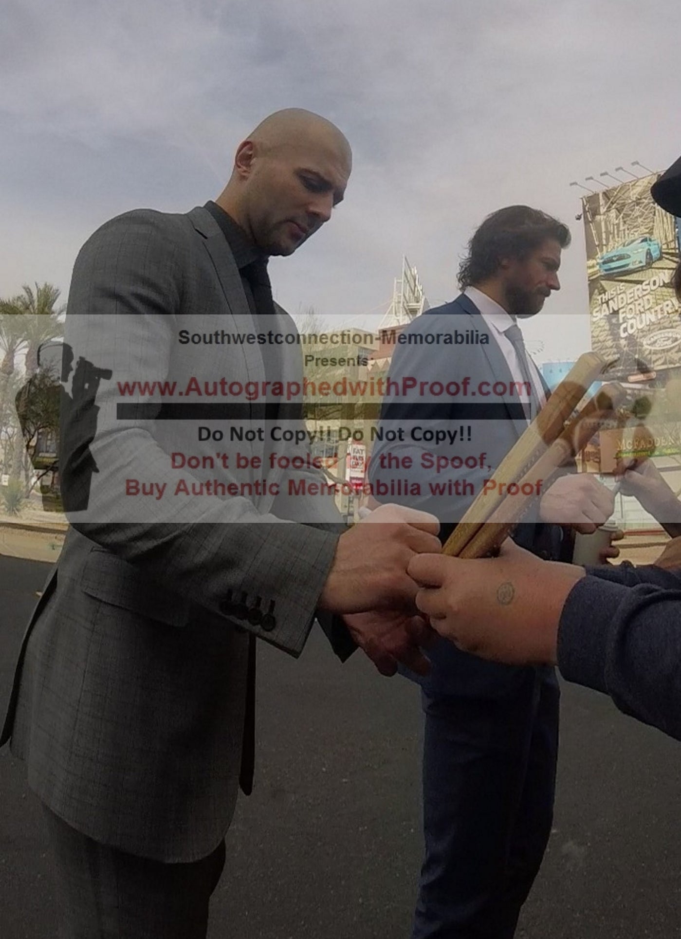 Mark Giordano signed photo – signature close-up – Beckett COA