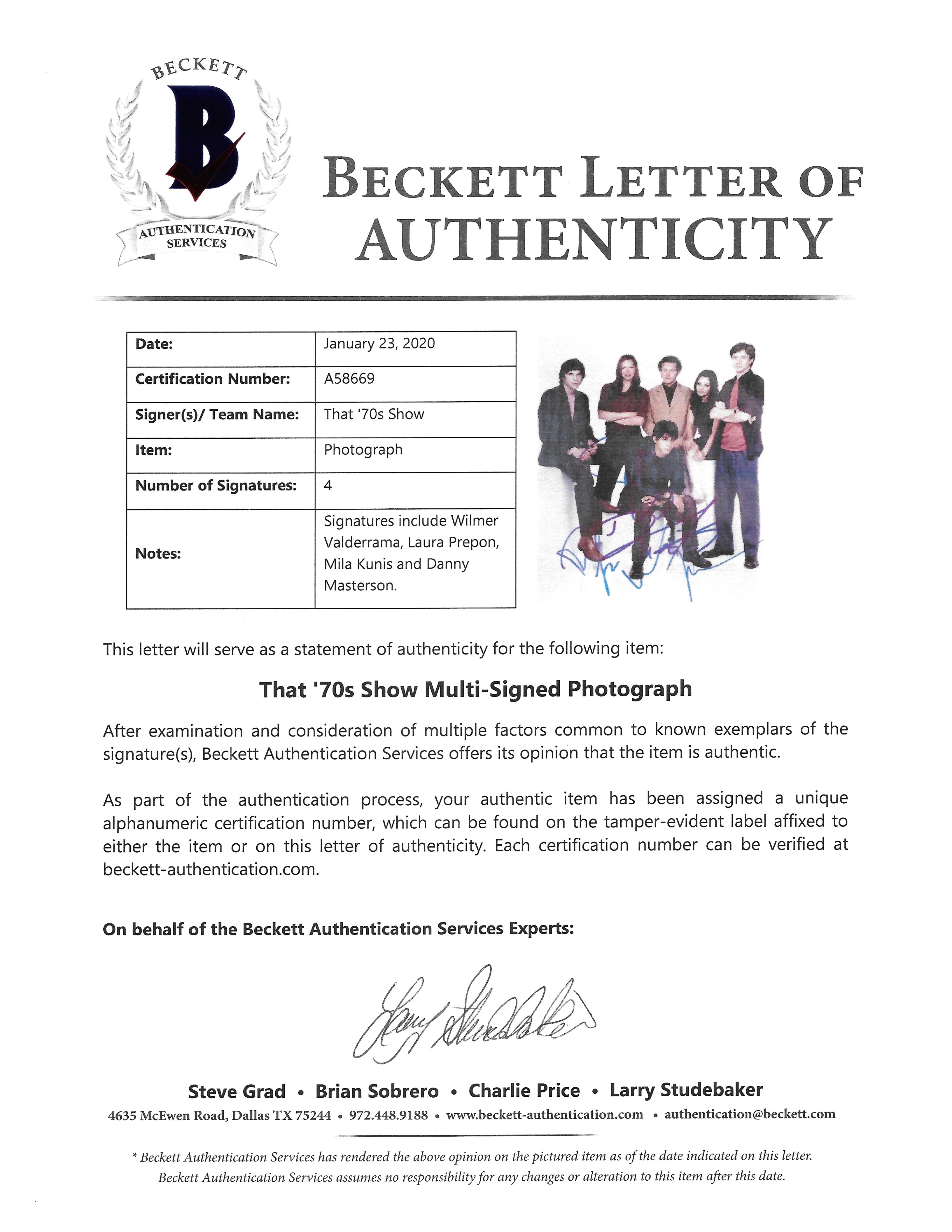 That 70s Show Signed Photo – Beckett BAS