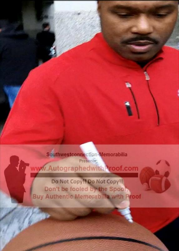 Chris Mullin And Tim Hardaway Autograph Basketball – Beckett BAS