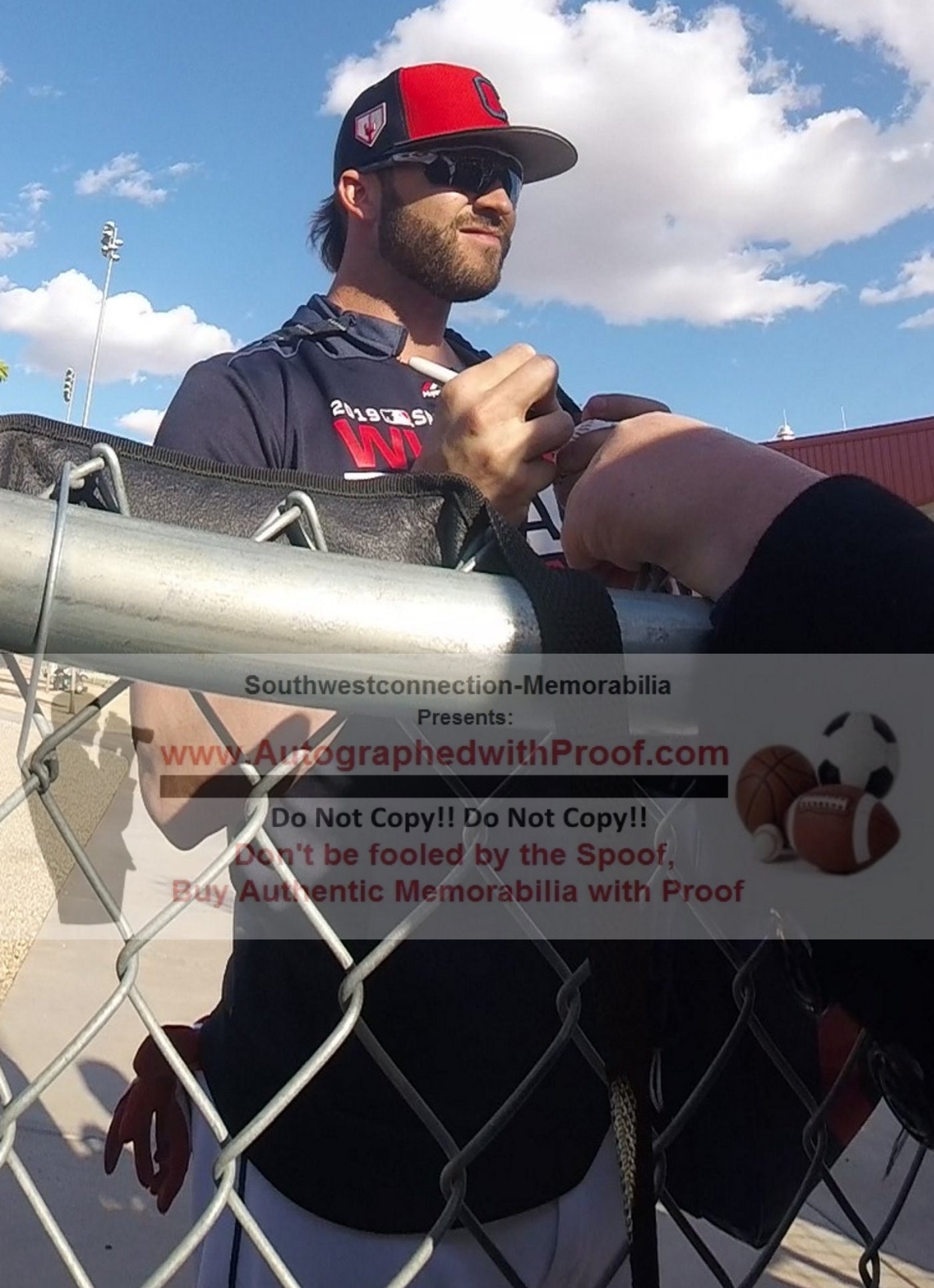 Tyler Naquin signed baseball – signature close-up – Beckett COA