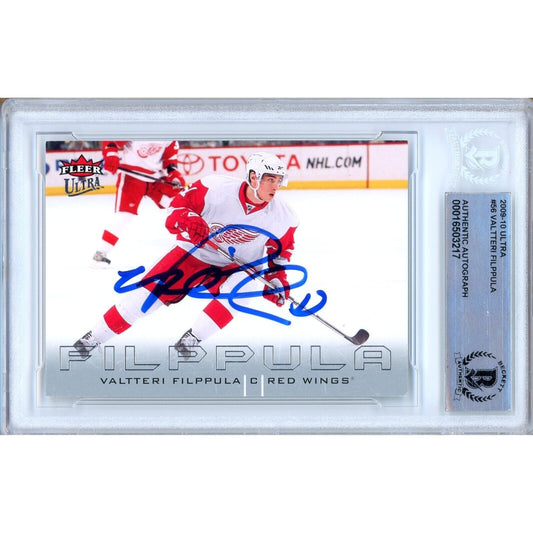 Hockey- Autographed- Valtteri Filppula Detroit Red Wings Signed 2009-10 Fleer Ultra Trading Card Beckett Authentic Auto Slab Front