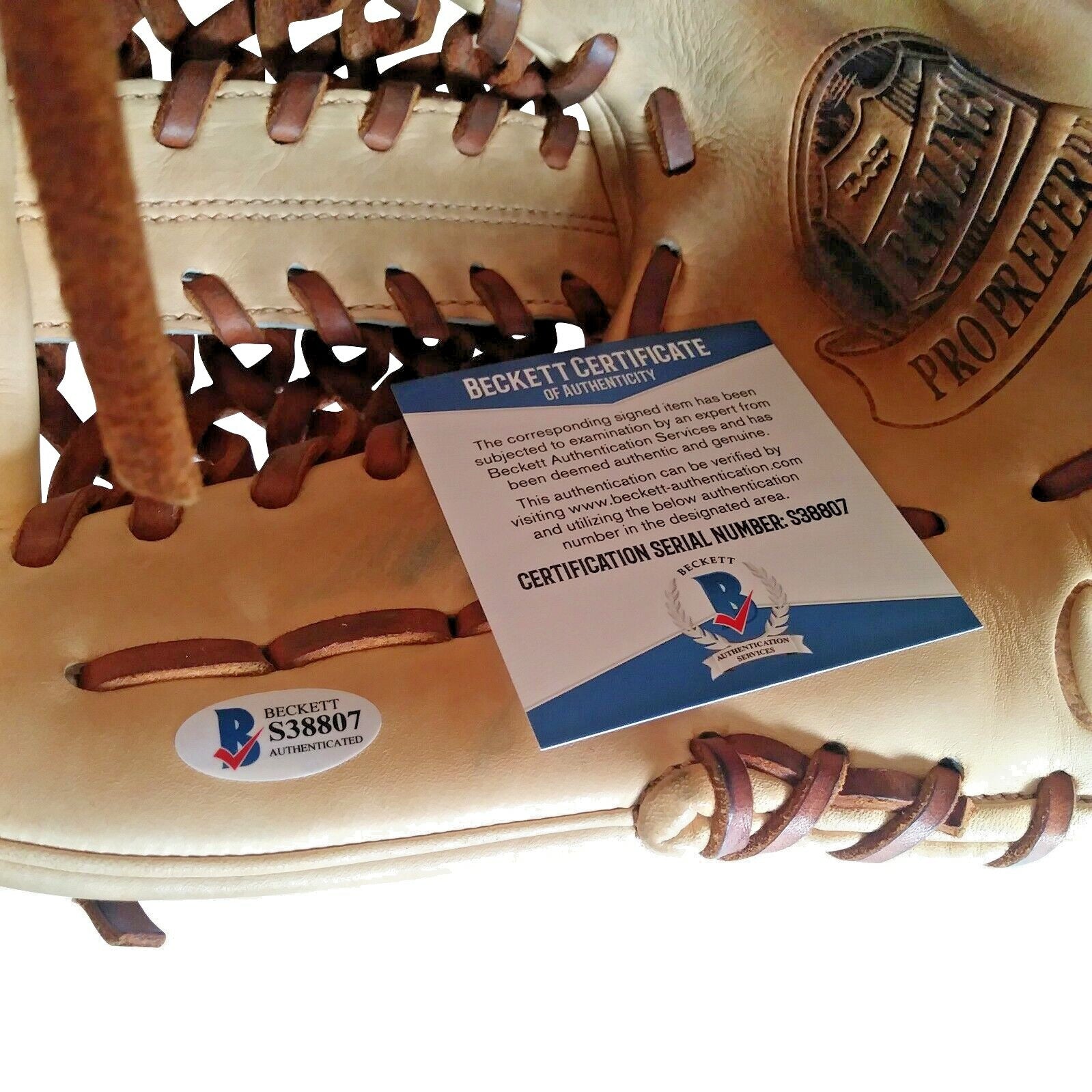 Baseballs- Autographed- Jake Peavy San Diego Padres Signed Game Used Rawlings Baseball Glove Mitt Beckett Authentic Auto COA 104