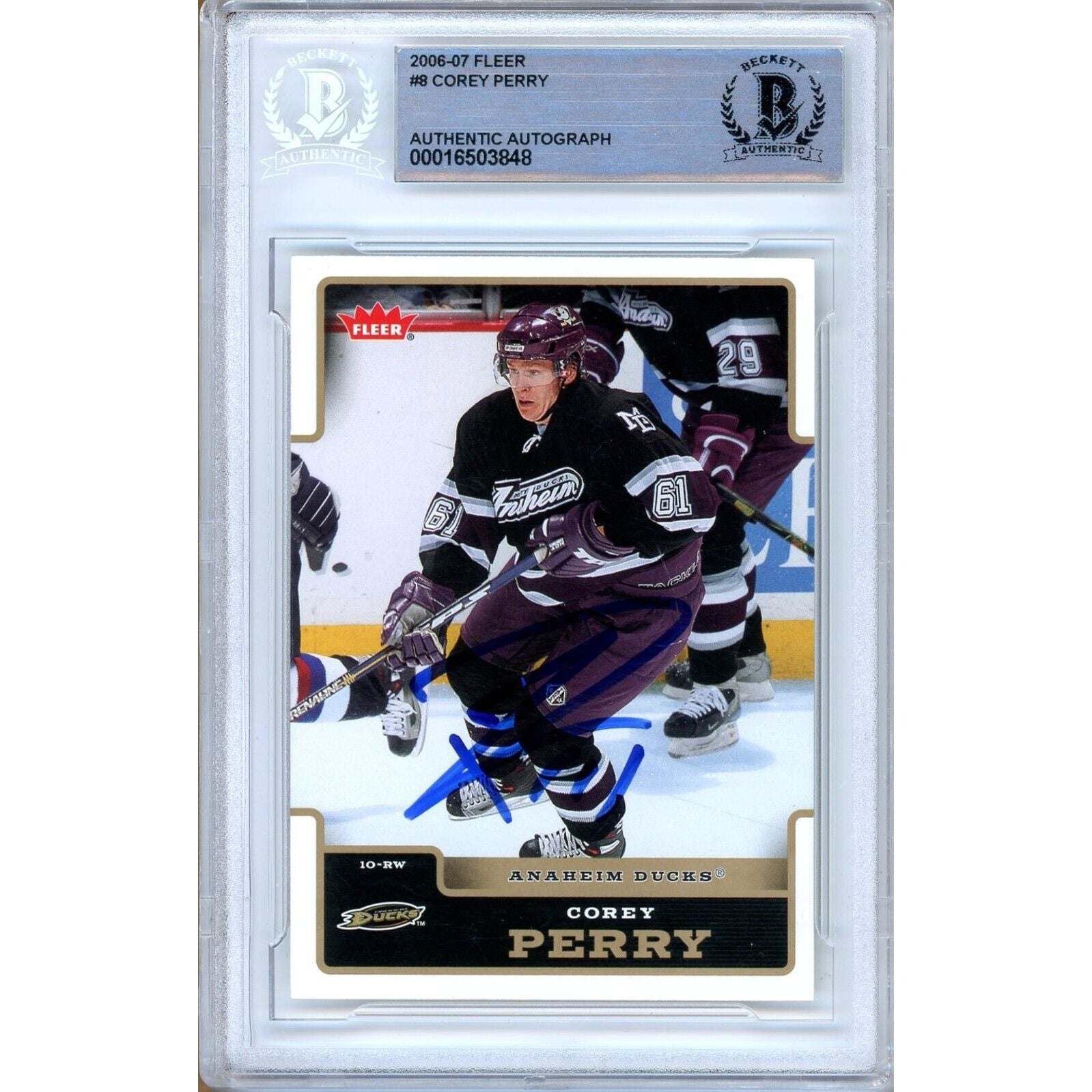 2006 Fleer #8 Corey Perry Anaheim Ducks Autographed Trading Card – Beckett BAS