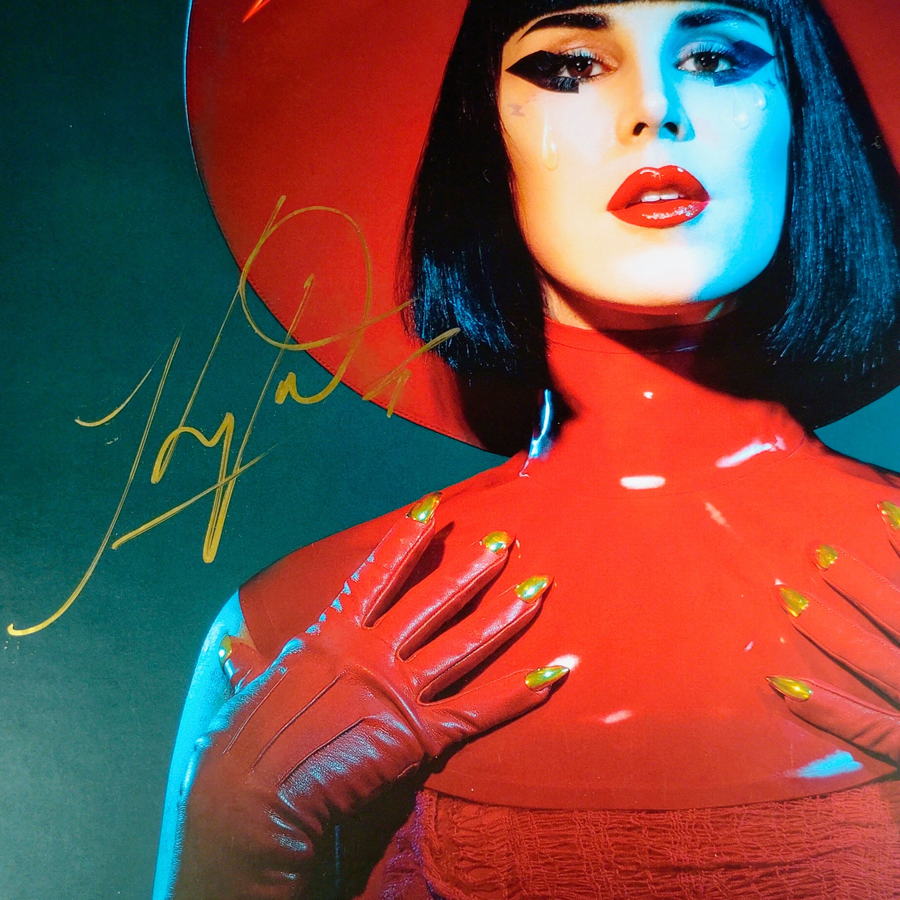 Kat Von D. signed photo – signature close-up – Beckett COA