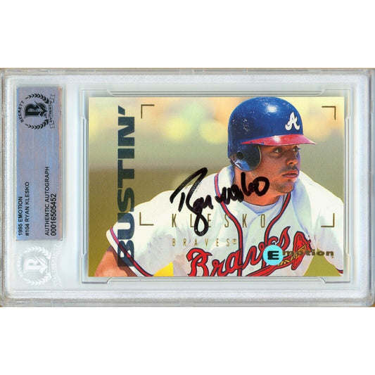 Baseballs- Autographed- Ryan Klesko Atlanta Braves Signed 1995 Skybox Emotion Trading Card Beckett Authentic Auto Slab Front