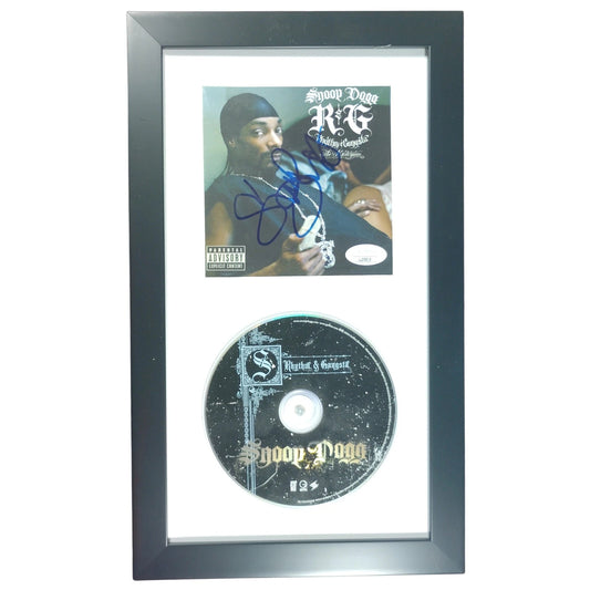 Snoop Dogg autographed photo – full view – JSA COA