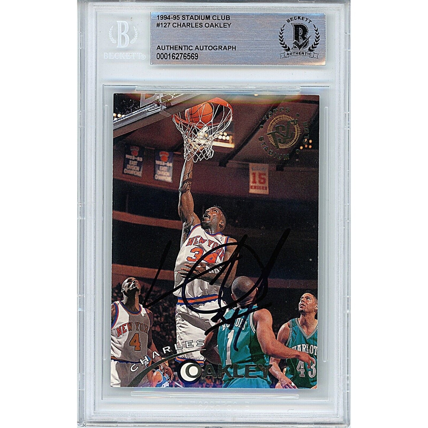 Basketballs- Autographed- Charles Oakley New York Knicks Signed 1994-95 Topps Stadium Club Basketball Card Beckett Authentic Auto Slab Front