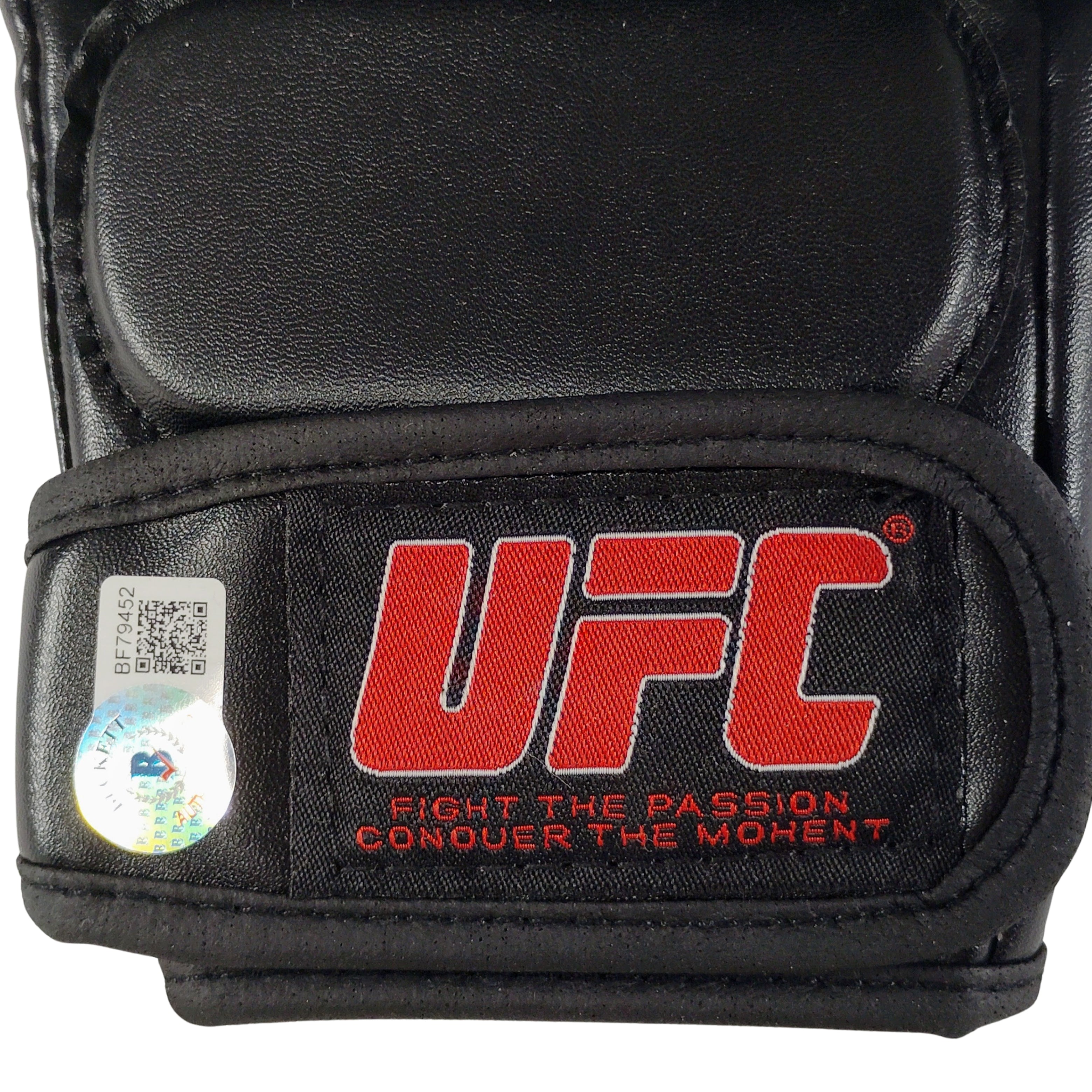Andrei Arlovski Autograph Glove – Beckett BAS