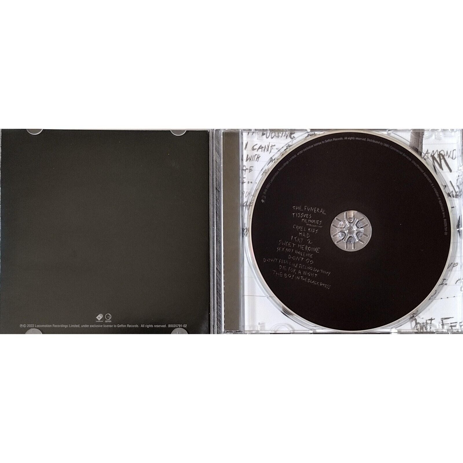 Yungblud signed memorabilia – signature close-up – Beckett COA