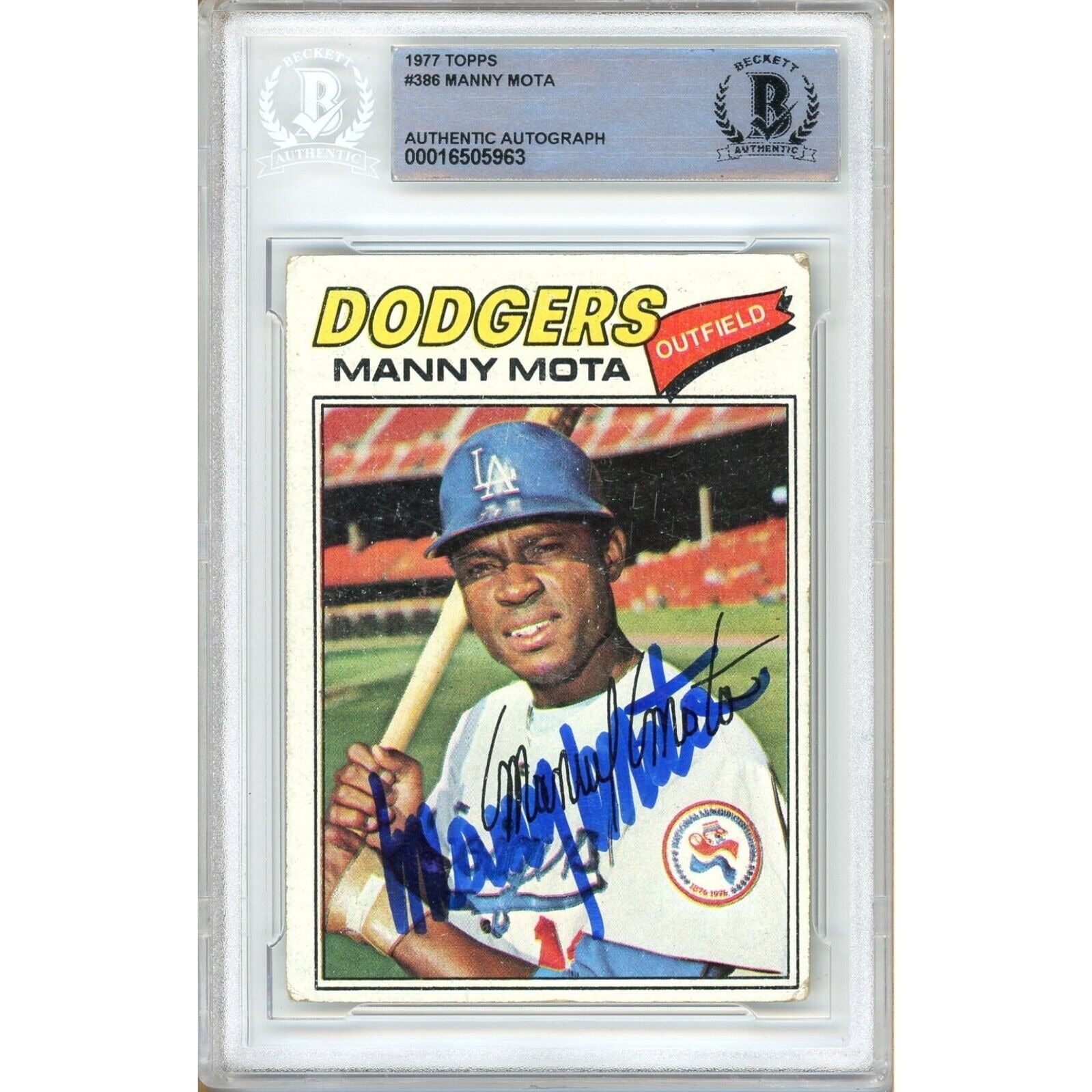 Baseballs- Autographed- Manny Mota Los Angeles Dodgers Signed 1977 Topps Baseball Card Beckett Authentic Auto Slab Front