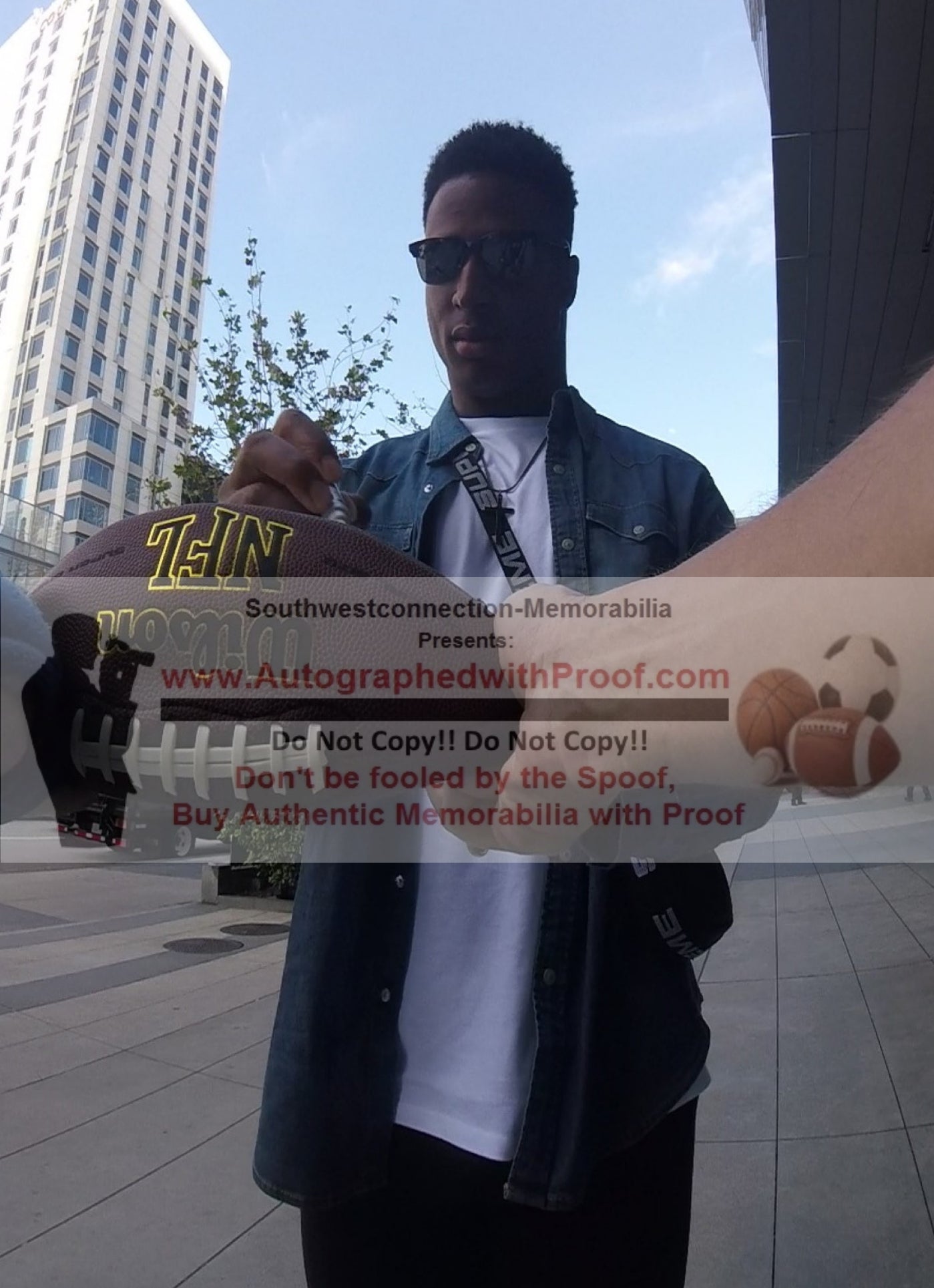 Kenyan Drake Autographed Signed Trading Card Beckett BAS