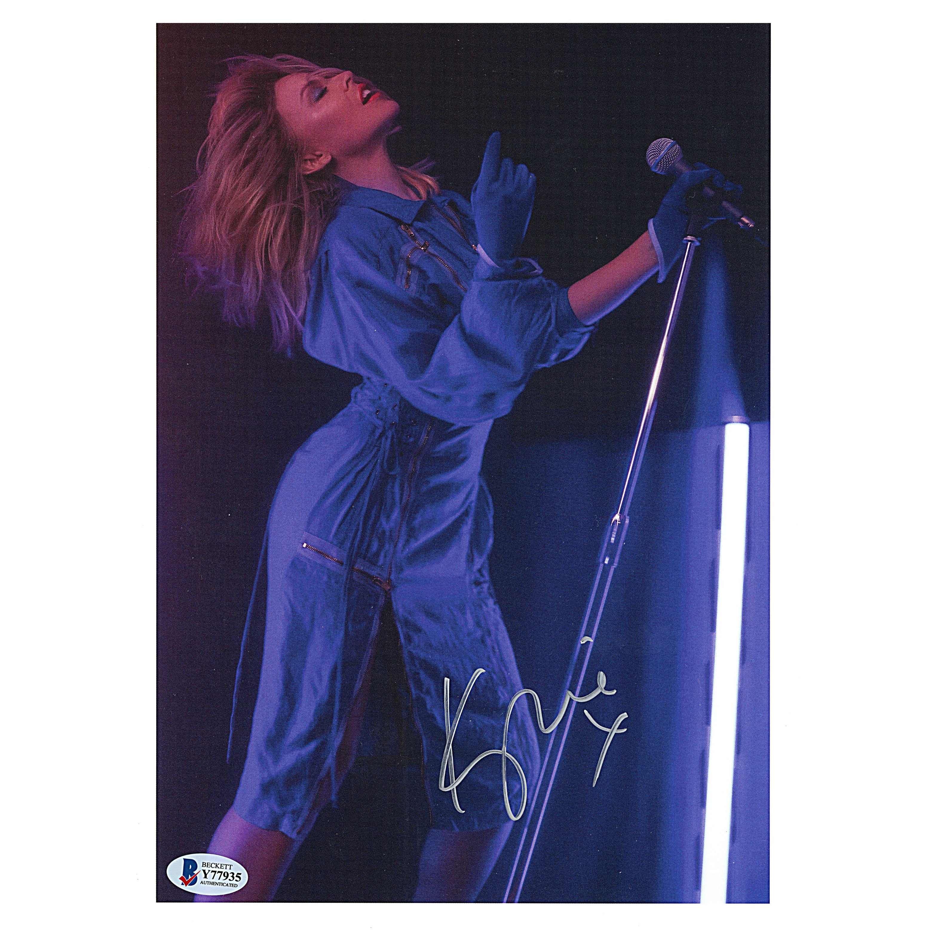 Kylie Minogue autographed photo – full view – Beckett COA