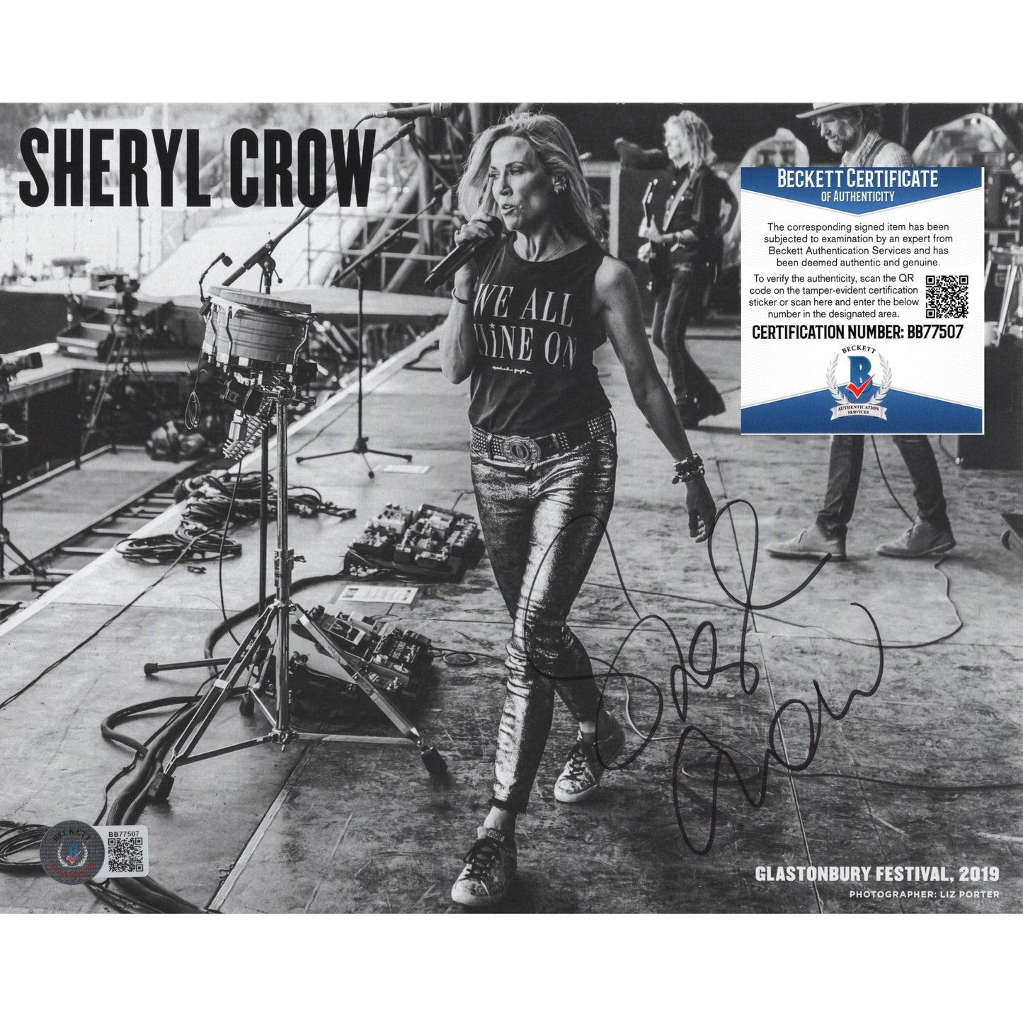 Music- Autographed- Sheryl Crow Signed Glastonbury Festival 8x10 Photo Beckett Certified BB77507 - 101