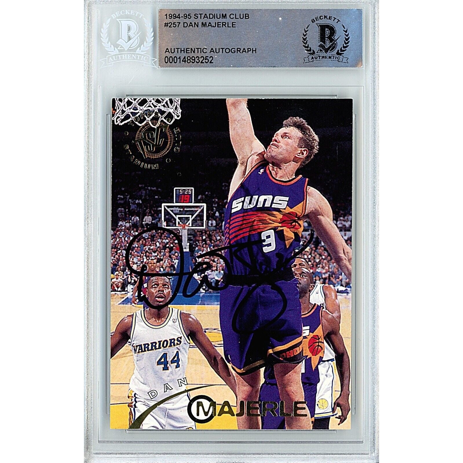 Basketballs- Autographed- Dan Majerle Phoenix Suns Signed 1994-95 Topps Stadium Club Basketball Card Beckett Authentic Auto Slab Front