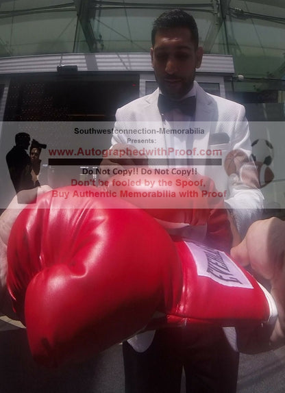 Boxing Gloves- Autographed- Amir Khan Signing Left Handed Everlast Boxing Glove, Proof Photo - Beckett BAS