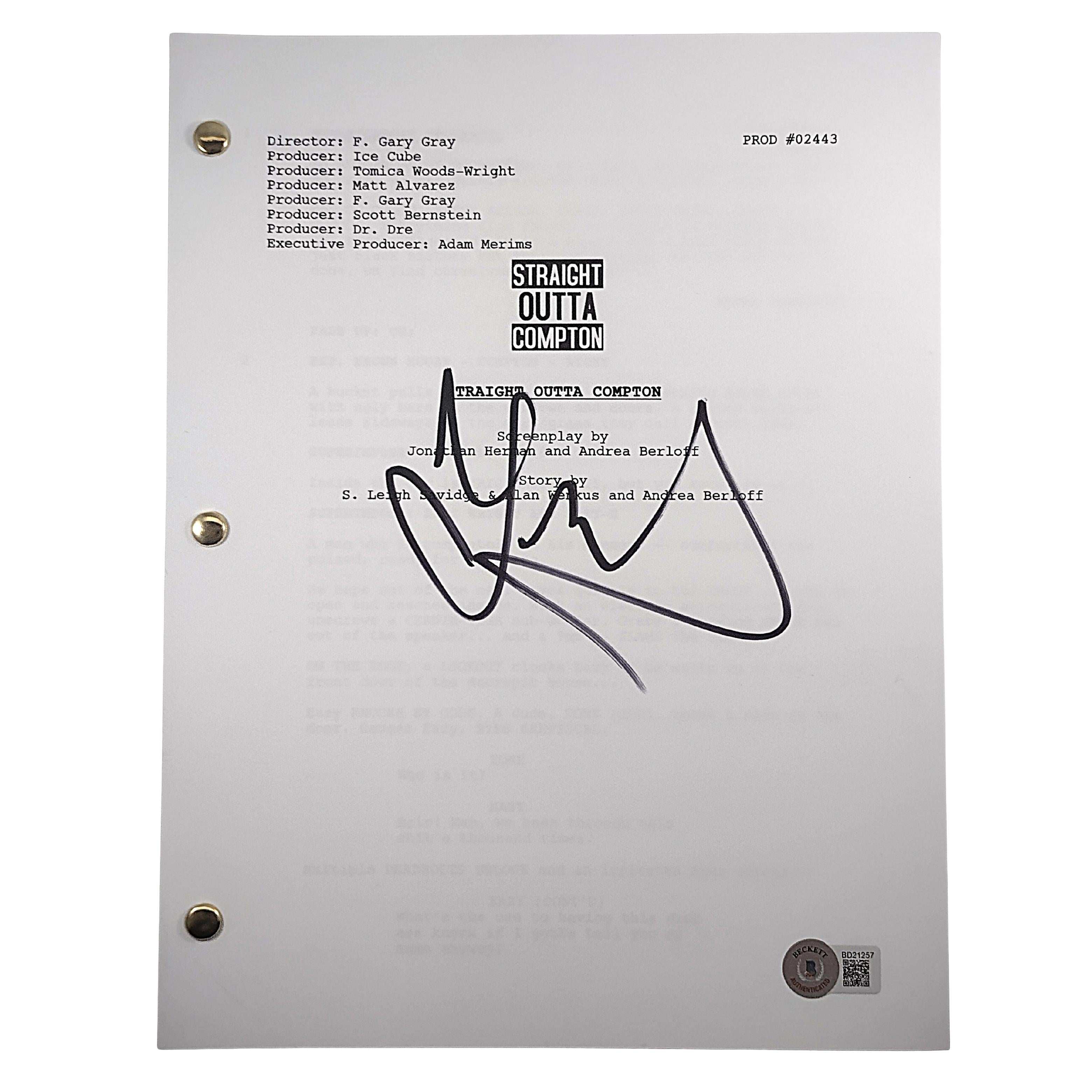 DJ Yella signed photo – signature close-up – Beckett COA