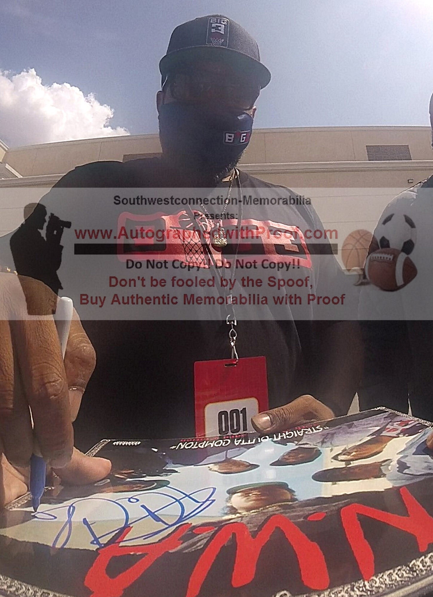 Ice Cube And Dj Yella auto photo – authentication sticker – Beckett COA