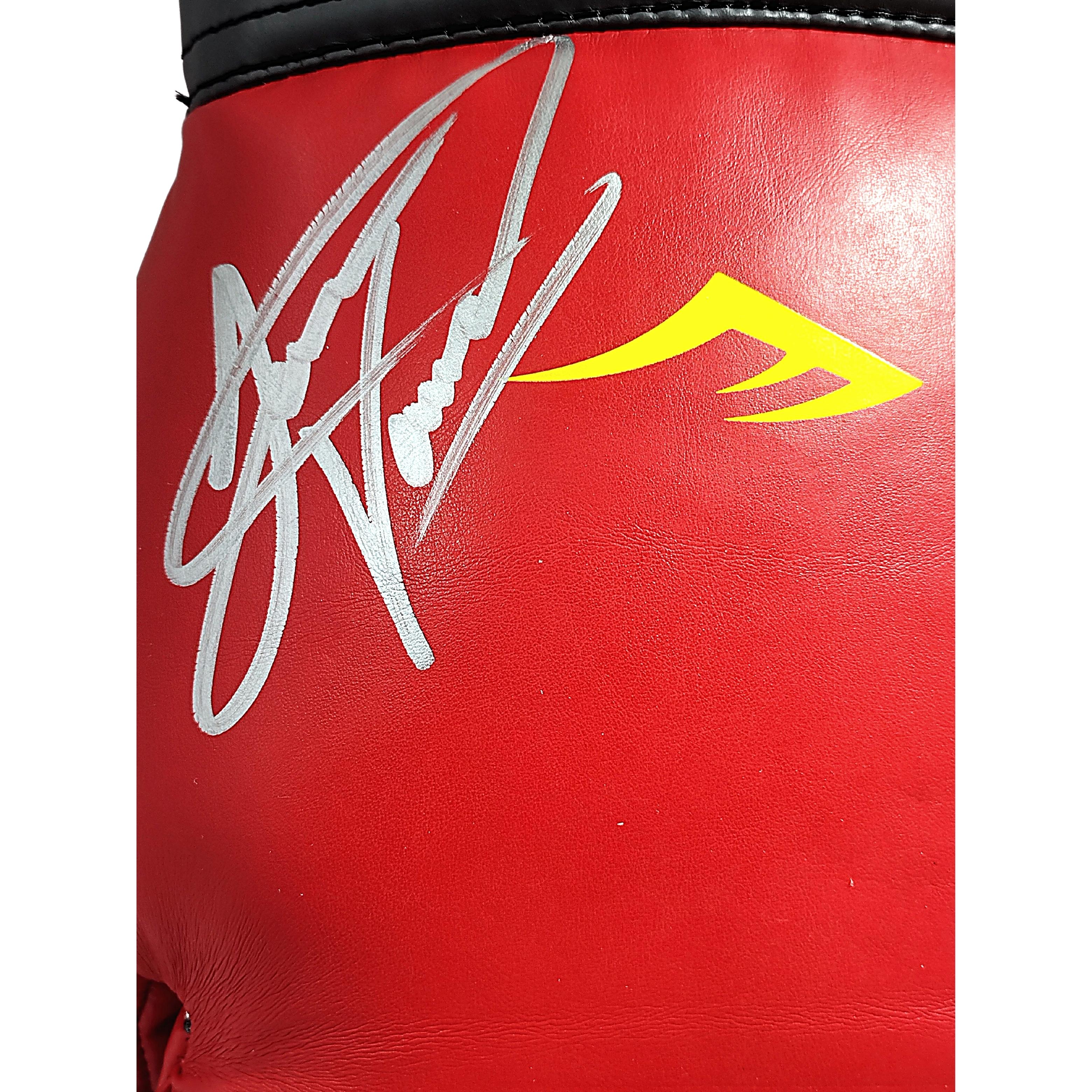 Jessie Vargas signed memorabilia – signature close-up – Beckett COA