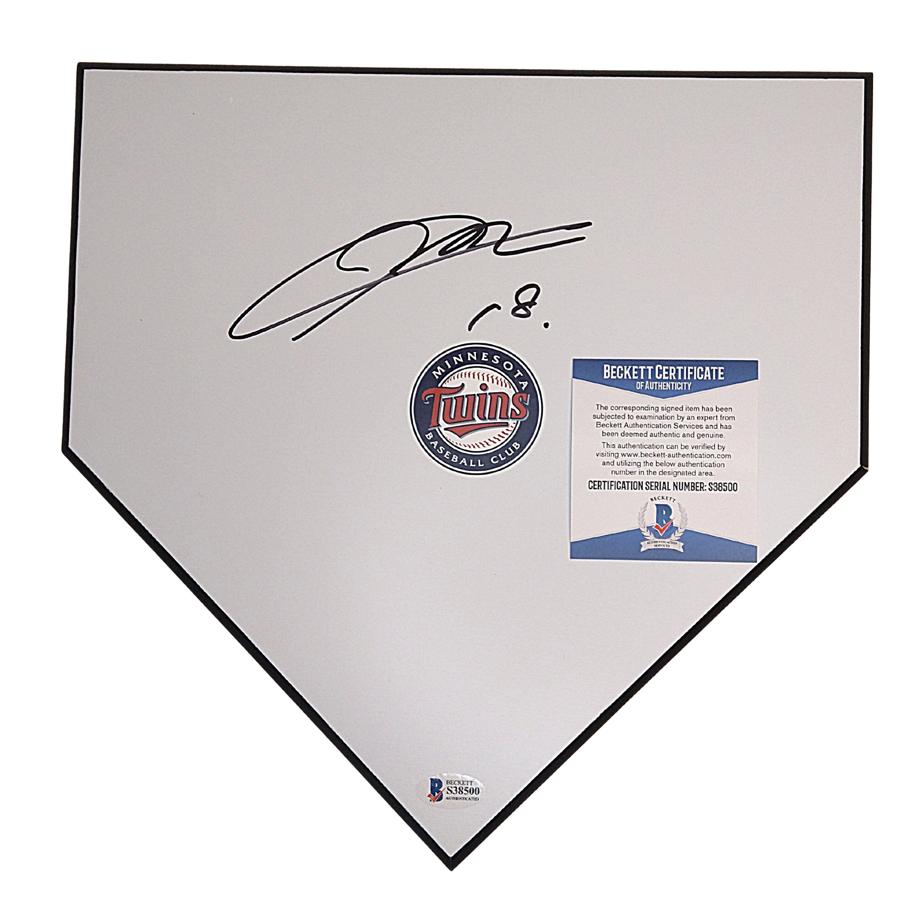 Kenta Maeda autographed baseball – full view – Beckett COA