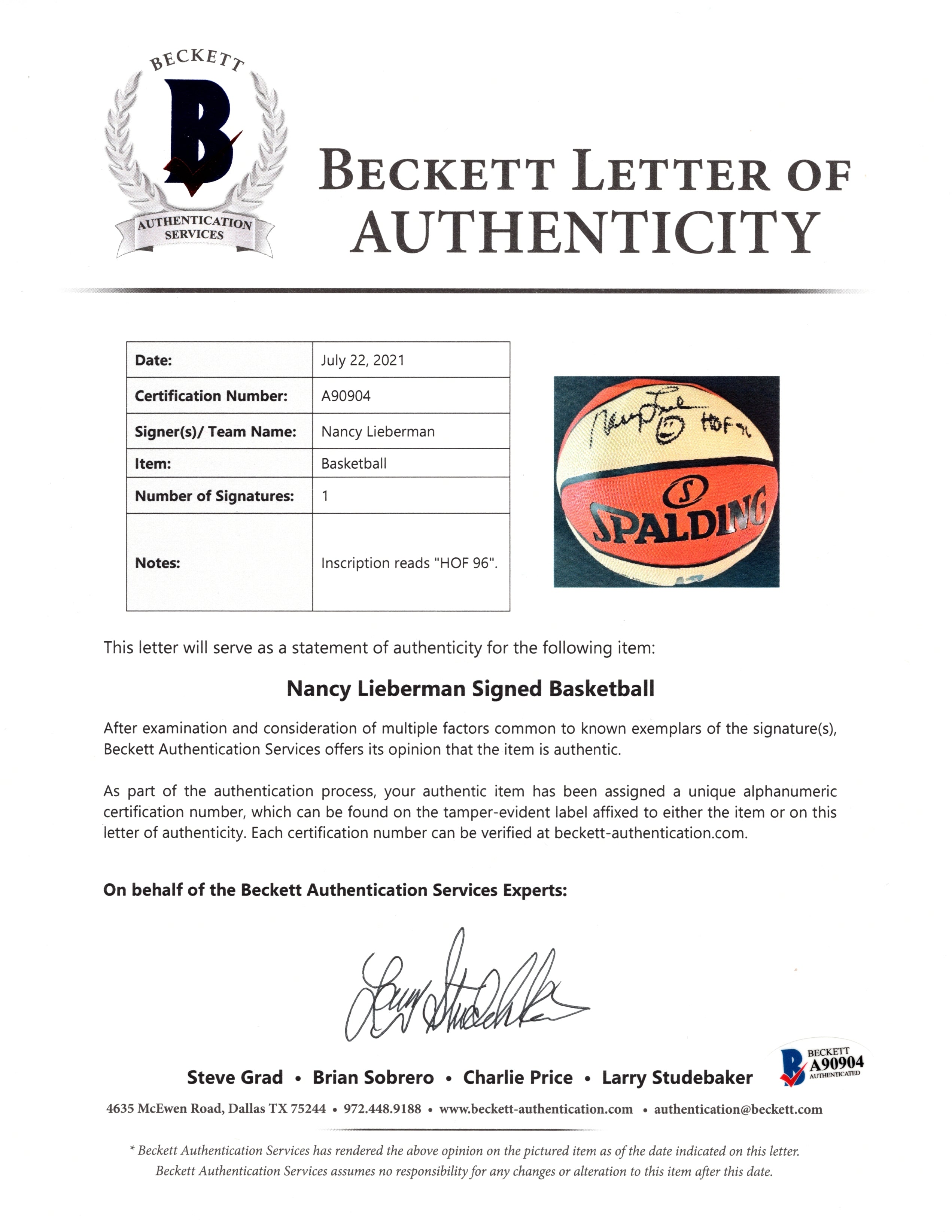 Nancy Lieberman signed basketball – signature close-up – Beckett COA