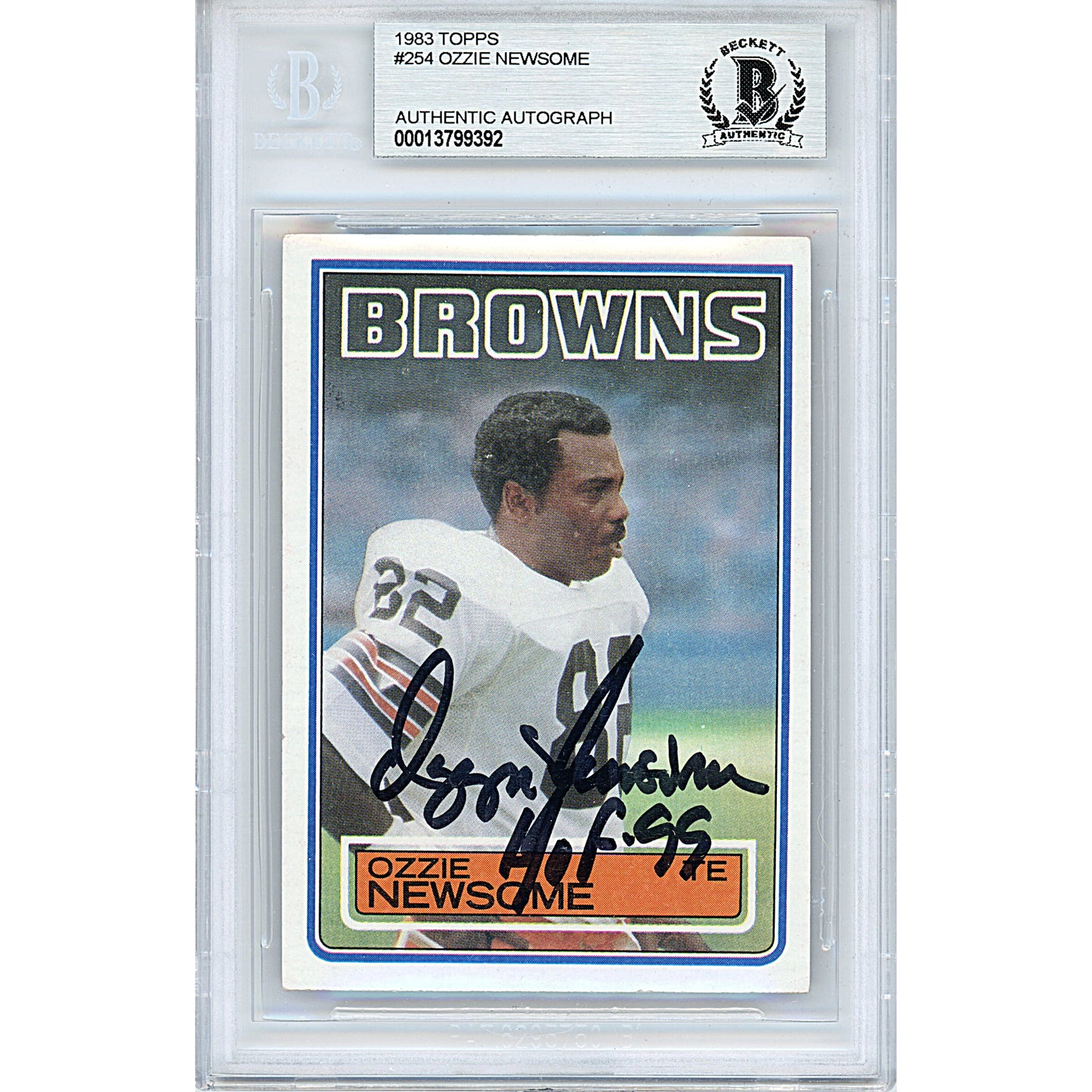 Footballs- Autographed- Ozzie Newsome Signed Cleveland Browns 1983 Topps Football Card Beckett Slabbed 00013799392 - 101