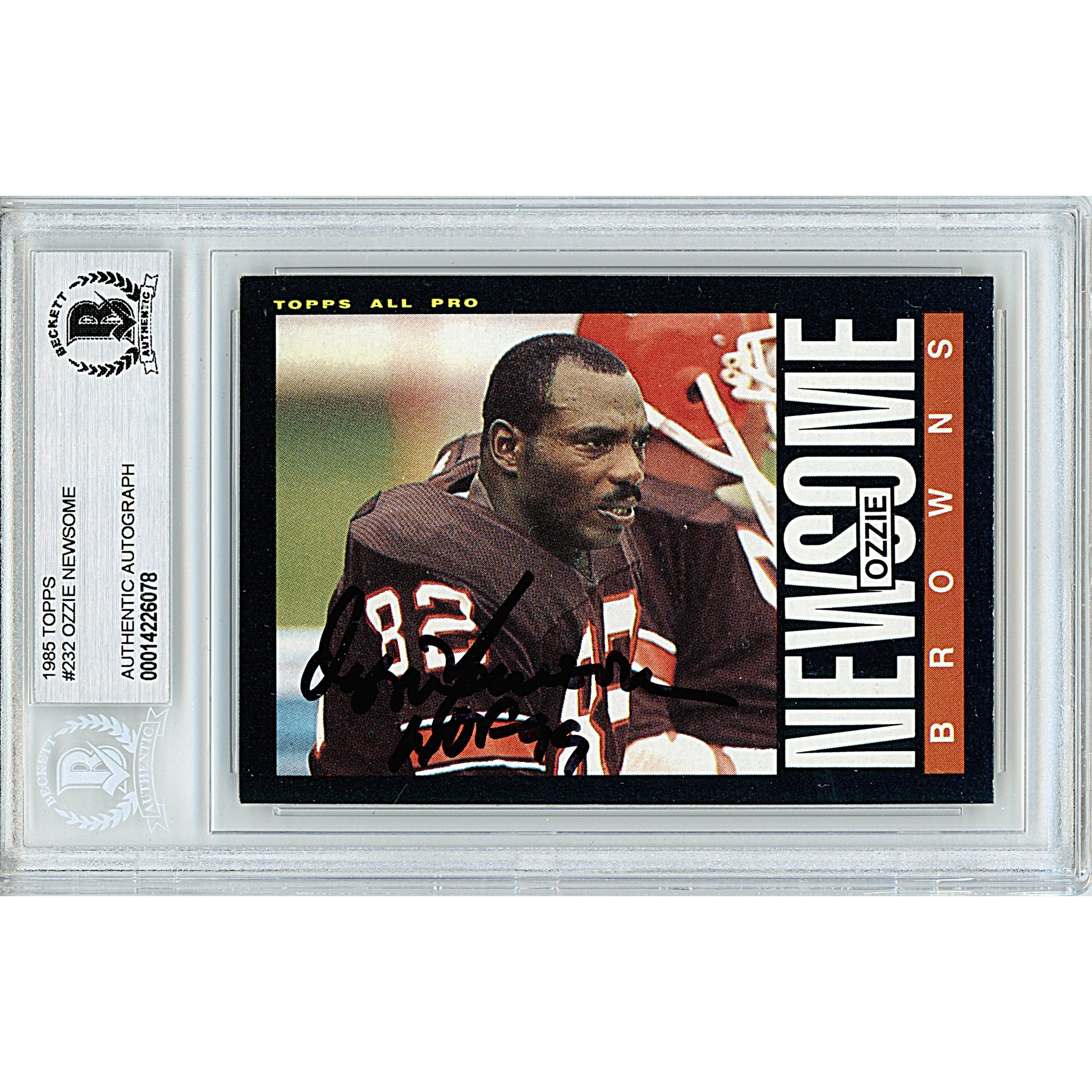 Footballs- Autographed- Ozzie Newsome Signed Cleveland Browns 1985 Topps Football Card Beckett BAS Slabbed 00014226078 - 101