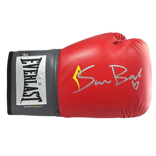Boxing Gloves- Autographed- Seniesa Estrada Signed Everlast Right Handed Red Boxing Glove Beckett Authentication BH015042 - 101