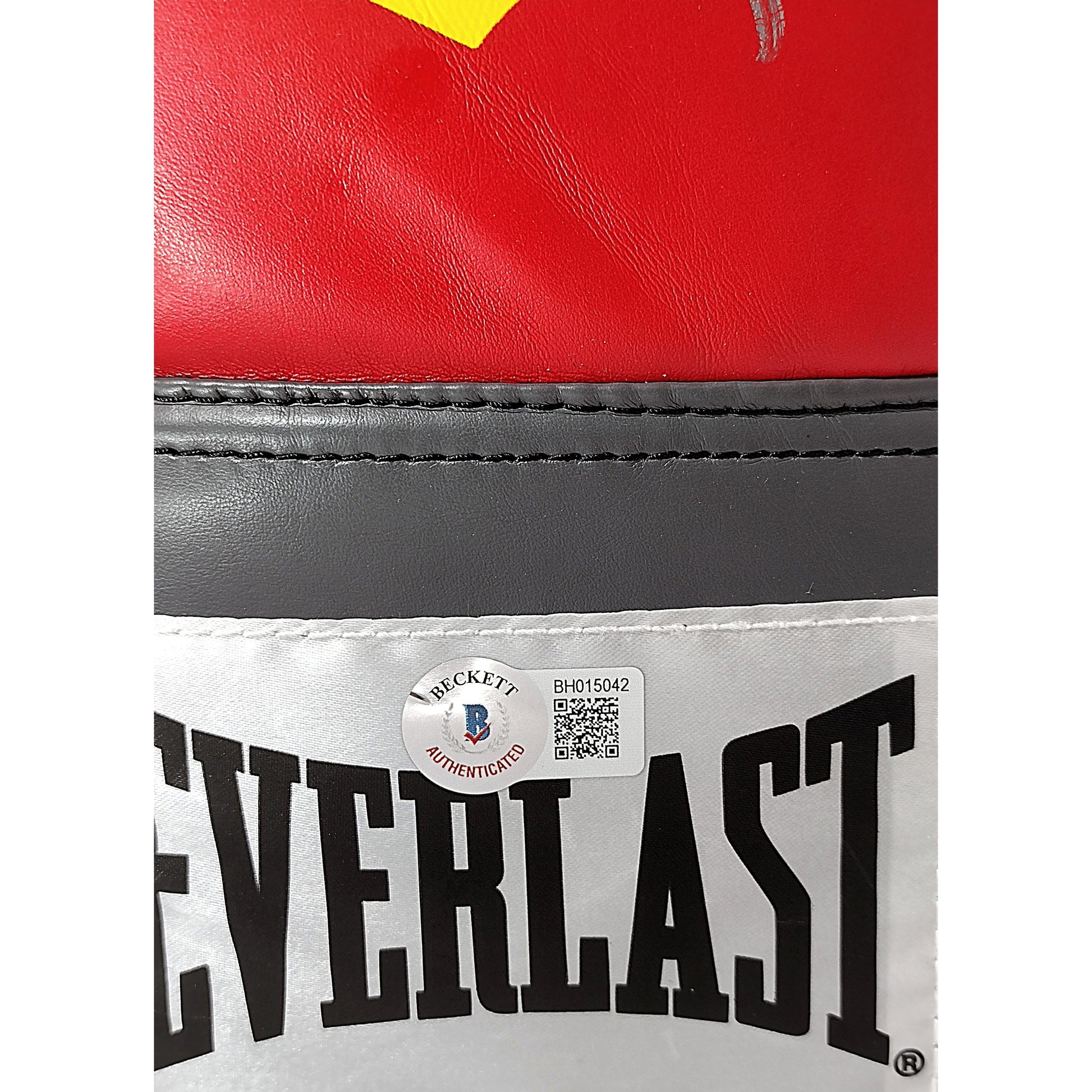 Boxing Gloves- Autographed- Seniesa Estrada Signed Everlast Right Handed Red Boxing Glove Beckett Authentication BH015042 - 104