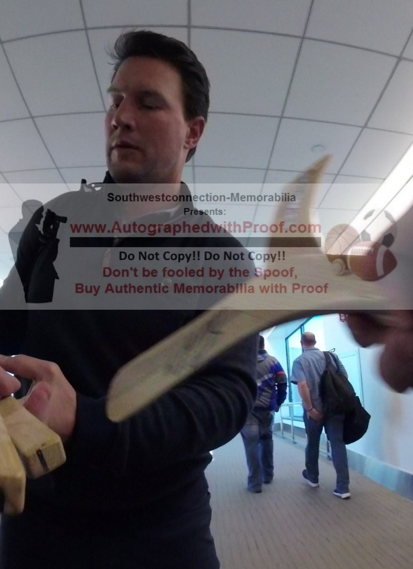 Hockey Stick Blades- Autographed- Shane Doan Signed Arizona Coyotes Signing Hockey Stick Blade - Proof Photo - Beckett BAS Authentication - 9