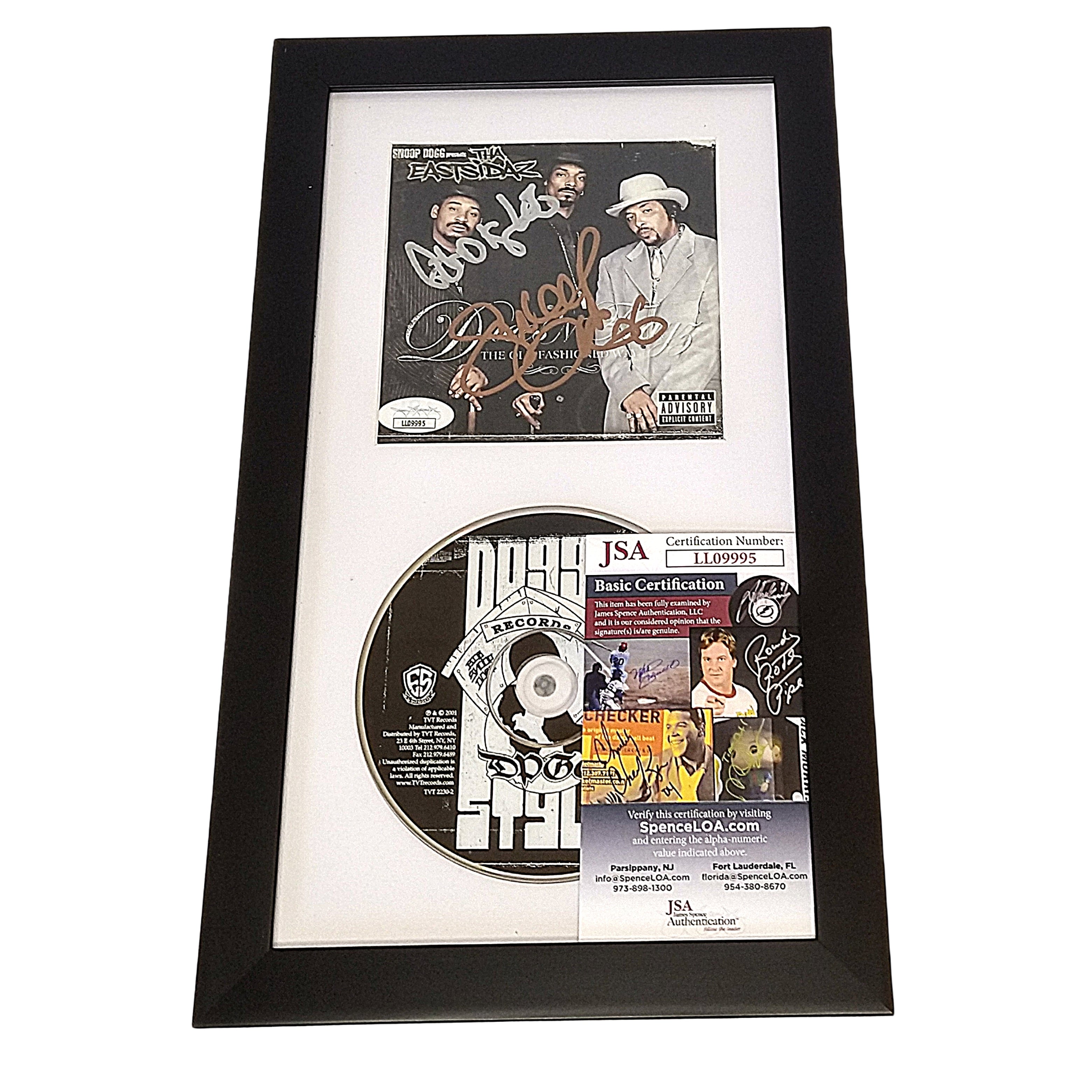 Snoop Dogg / Goldie Loc autographed photo – full view – JSA COA
